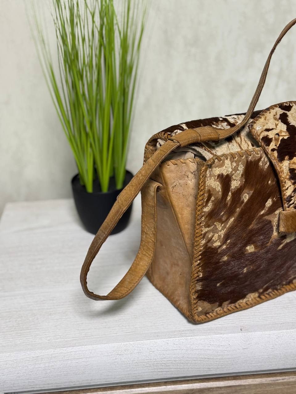 Le Grande Bleu (L.G.B.) Vintage Western Cow Print Hair-On Leather Handbag Size ONE SIZE - 9 Thumbnail