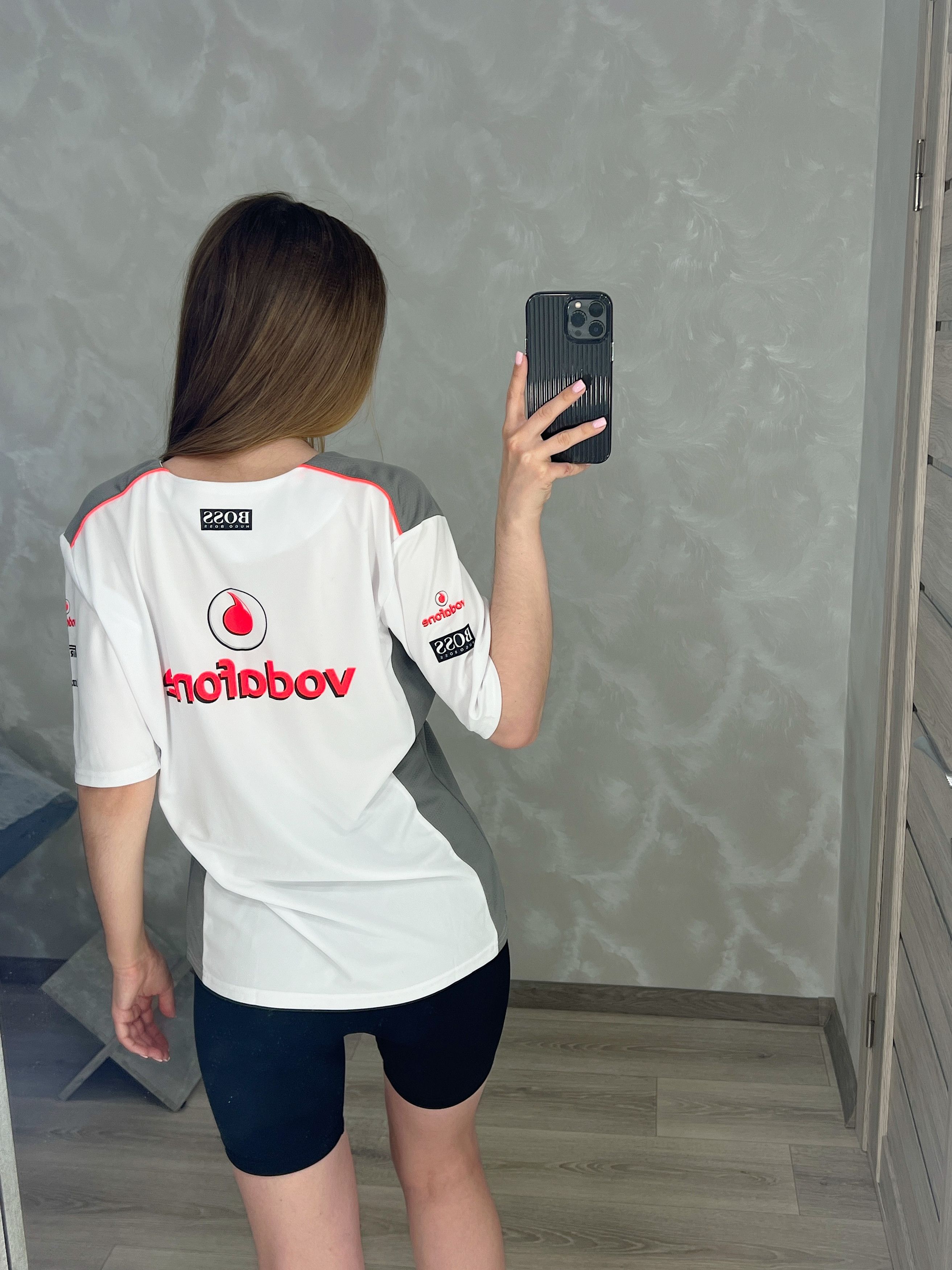 Formula 1 × Mercedes-Benz McLaren Mercedes F1 Team T-Shirt Vodafone Pirelli Boss Size L / US 10 / IT 46 - 15 Thumbnail