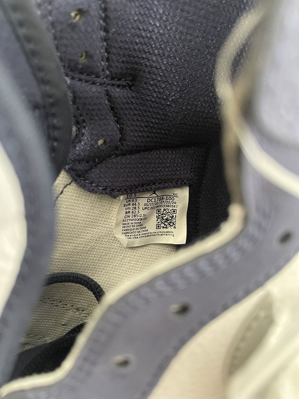 Jordan Brand Jordan 1 Retro High CO.JP Midnight Navy 2020 Size US 10.5 / EU 43-44 - 9 Thumbnail