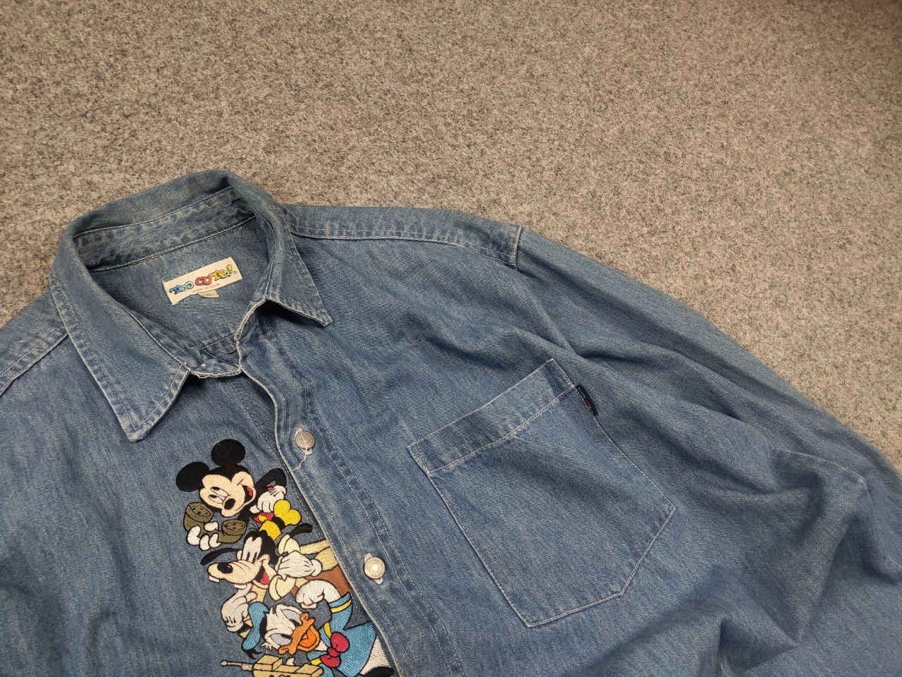 Vintage Vintage 90's Too Cute Logo Disney Baggy Denim Shirt Size US XL / EU 56 / 4 - 4 Thumbnail