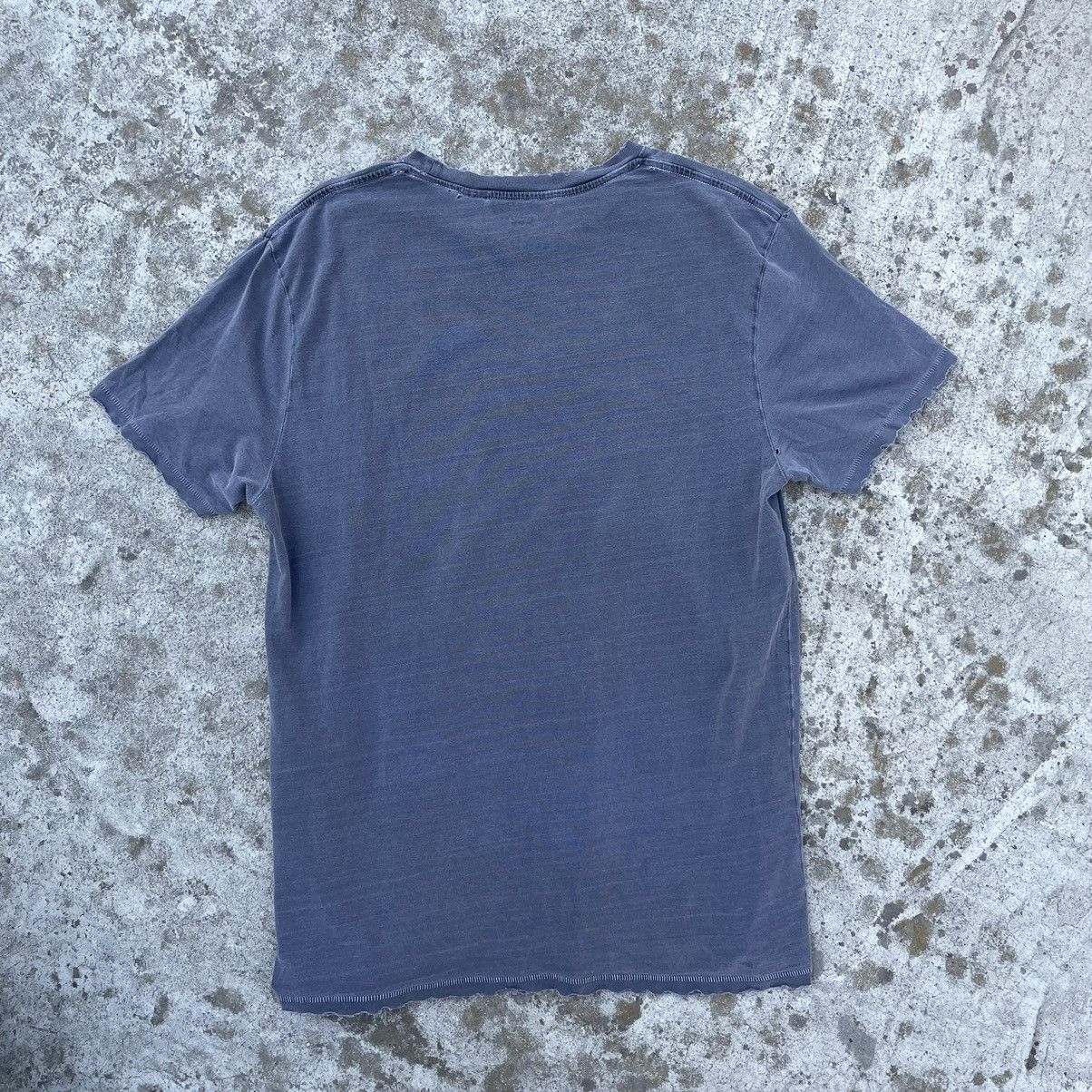 Levi's Vintage Levi’s T-shirts Logo Distressed Y2K 90s Style USA Size US L / EU 52-54 / 3 - 2 Thumbnail