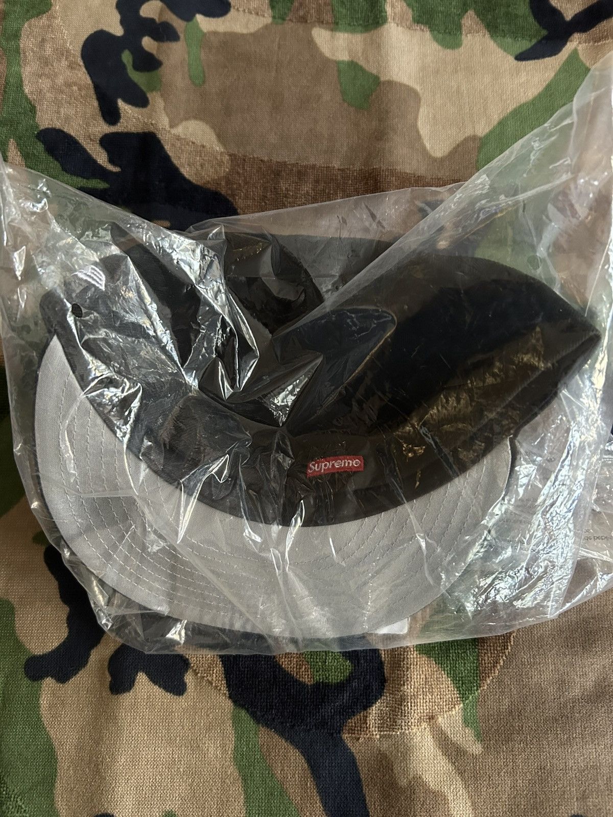 New Era × Supreme Supreme Screw Ball S Logo New Era Fitted Black 7 1/4 FW24 Size ONE SIZE - 7 Thumbnail