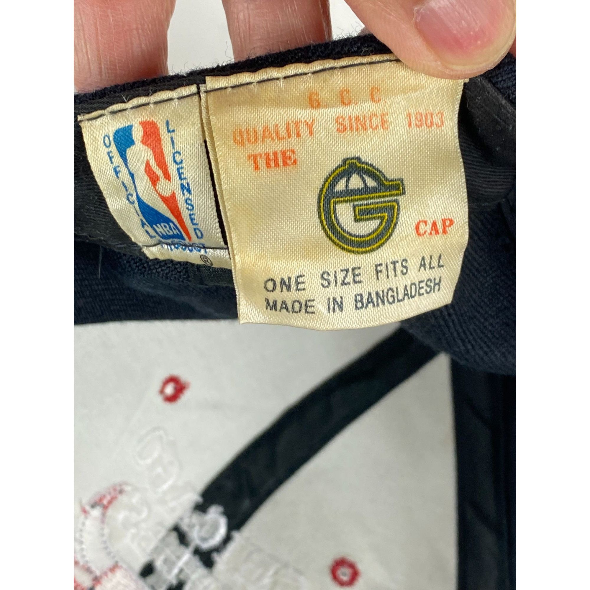NBA × Vintage VTG G.C.C. Cap NBA Chicago Bulls Embroidered Snapback Hat Bl Size ONE SIZE - 5 Thumbnail