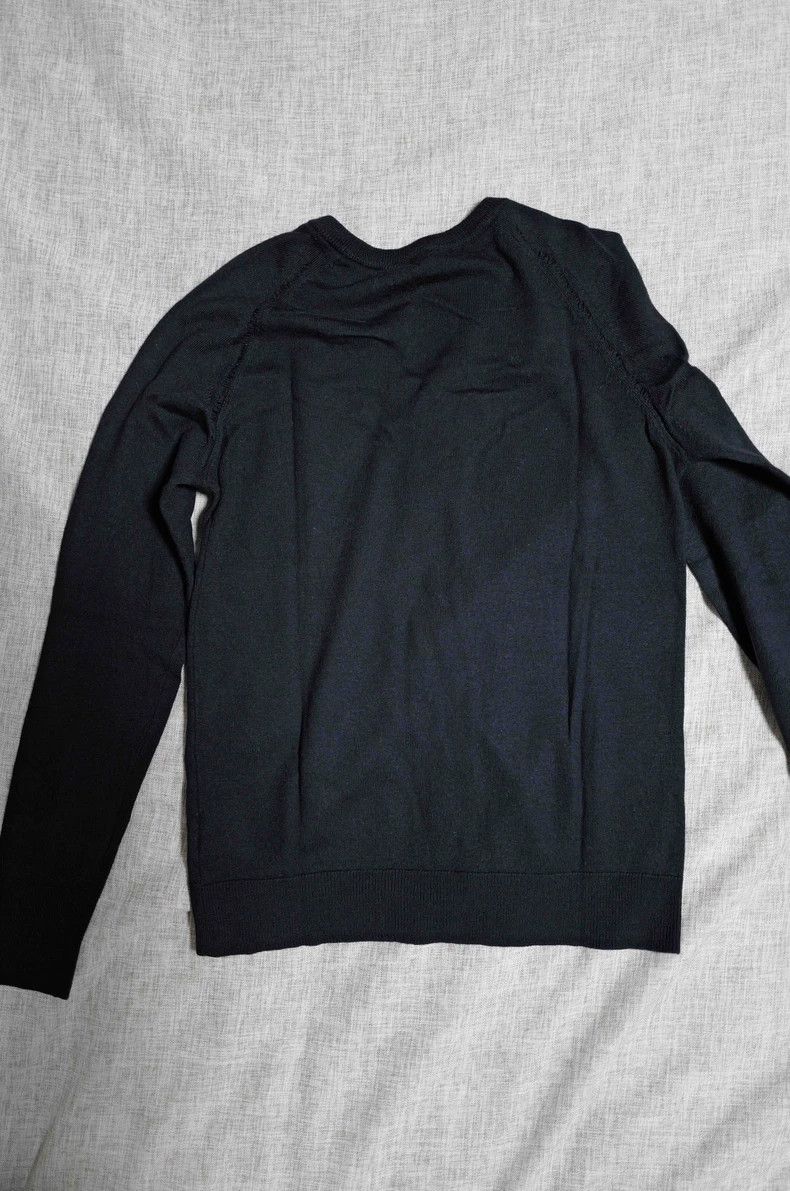 Dior Dior Classic black scar hollow V-neck wool sweater sweater Size S / US 4 / IT 40 - 2 Thumbnail