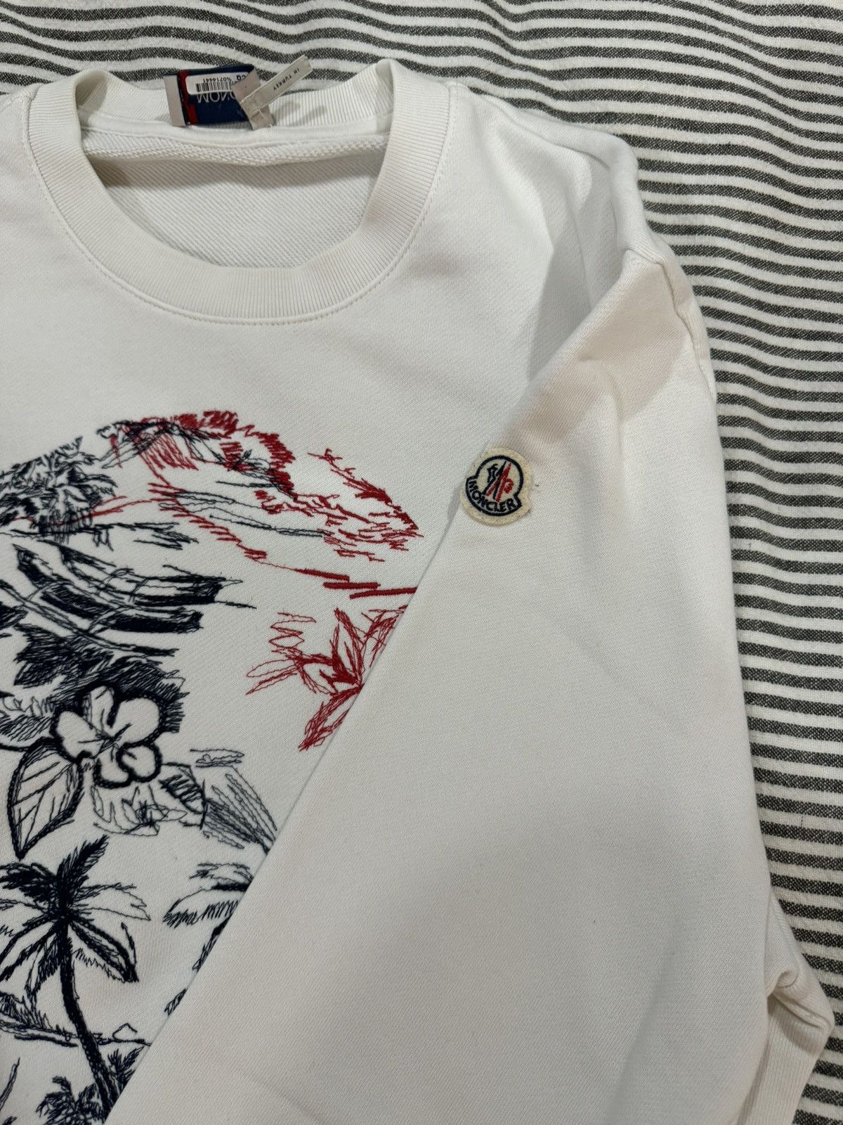 Moncler Moncler Embroidered Sweater Size US S / EU 44-46 / 1 - 3 Thumbnail