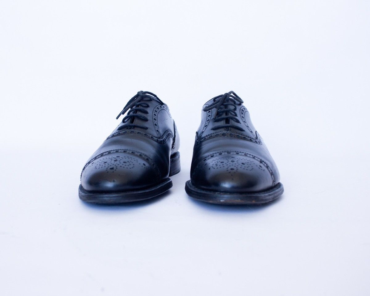 Church's Church’s Custom Grade Leather Wingtip Shoe’s Made in England Size US 10 / EU 43 - 4 Thumbnail