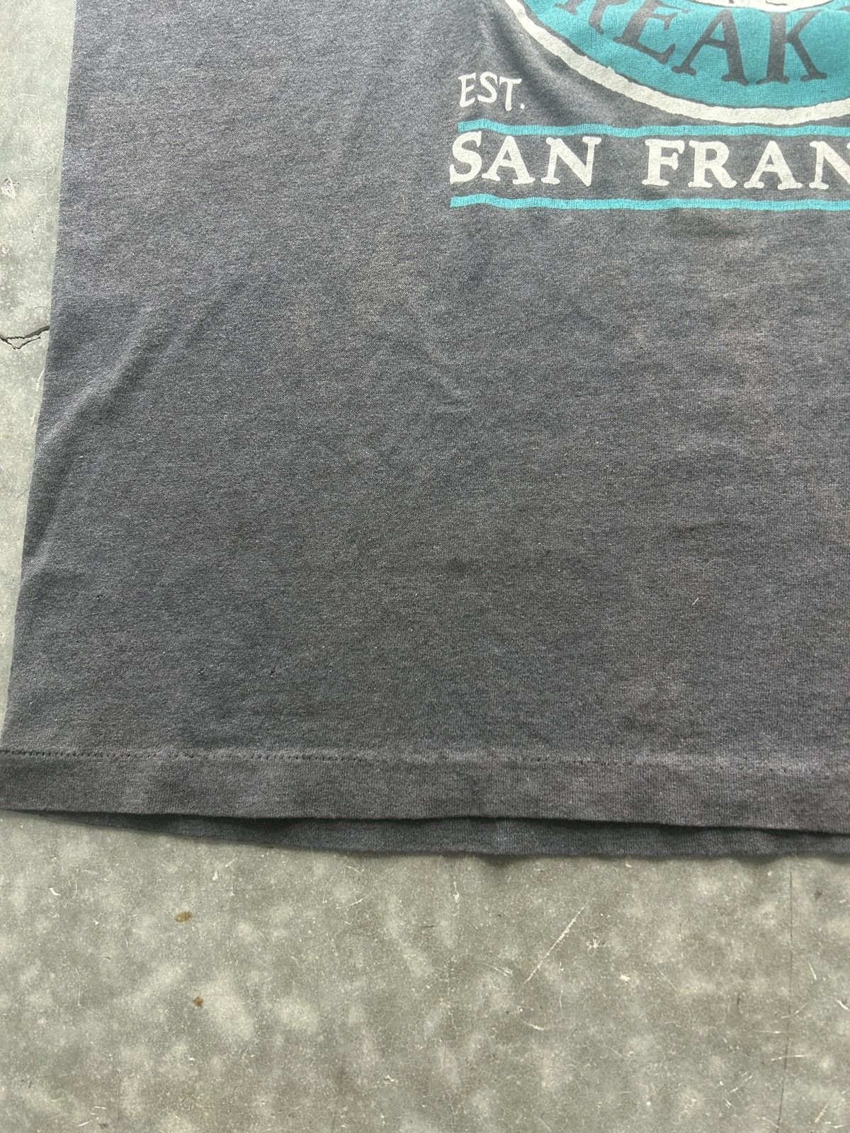 Unsound Rags × Vintage Vintage 90s Faded Black Alcatraz Graphic Tee Size US L / EU 52-54 / 3 - 5 Thumbnail