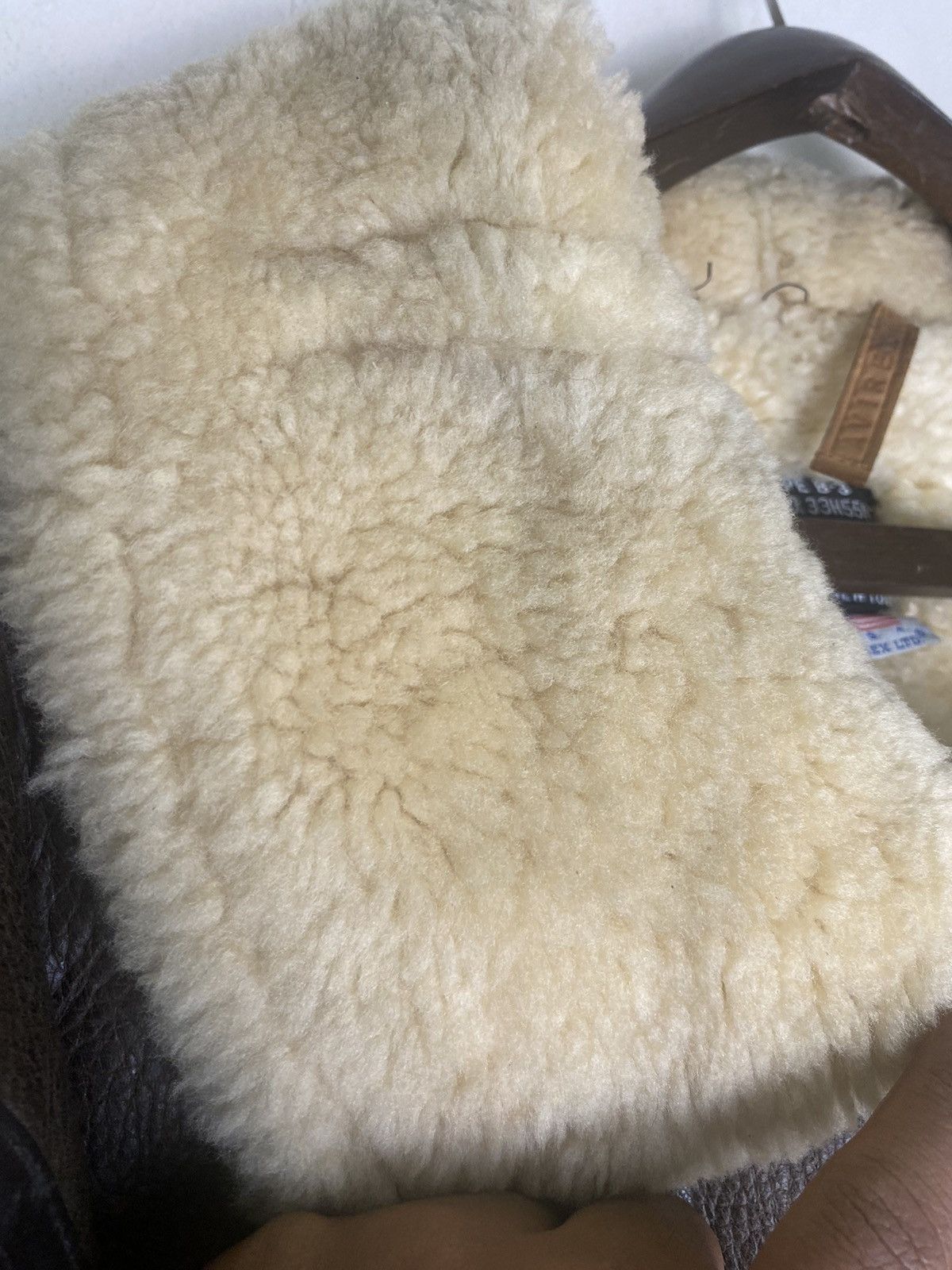 Avirex Vintage Avirex B-3 Sheepskin Flight Leather Jacket Shearling Size US L / EU 52-54 / 3 - 9 Thumbnail