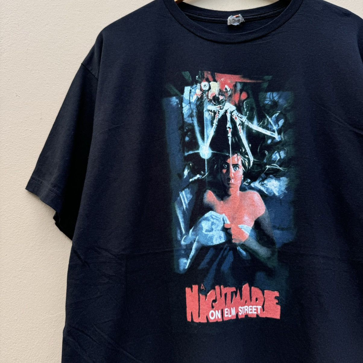 Vintage Vintage Nightmare on Elmstreet Tshirt Size US XXL / EU 58 / 5 - 2 Thumbnail