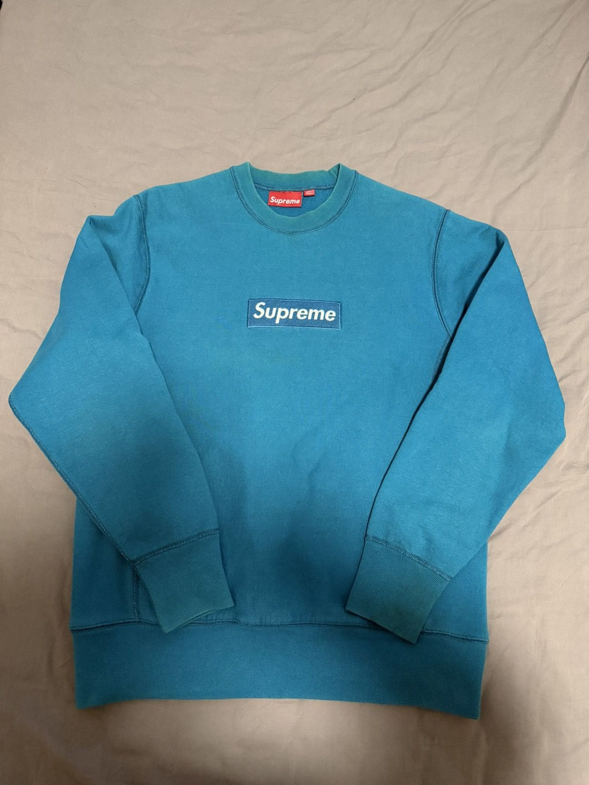 Supreme Supreme fw06 2006 teal on teal box logo crewneck Size US M / EU 48-50 / 2 - 1 Thumbnail