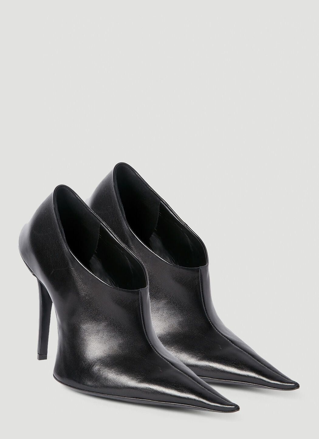 o1srvl11e0925 Witch 110 Pump High Heels in Black