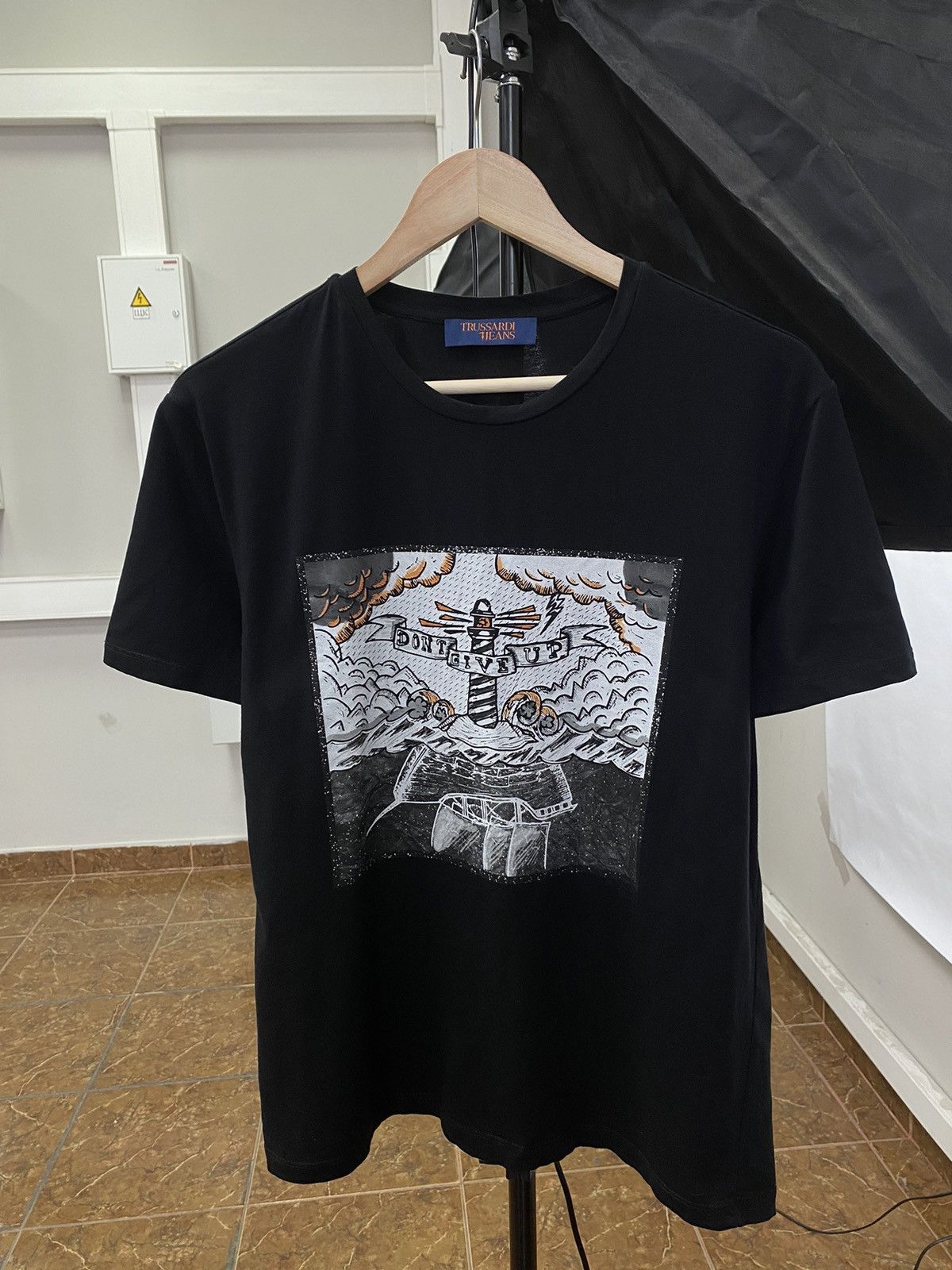 Trussardi 🇮🇹 Trussardi Don’t Give Up T-Shirt Luxury Rare Retro Hype Y2K Size US M / EU 48-50 / 2 - 1 Thumbnail