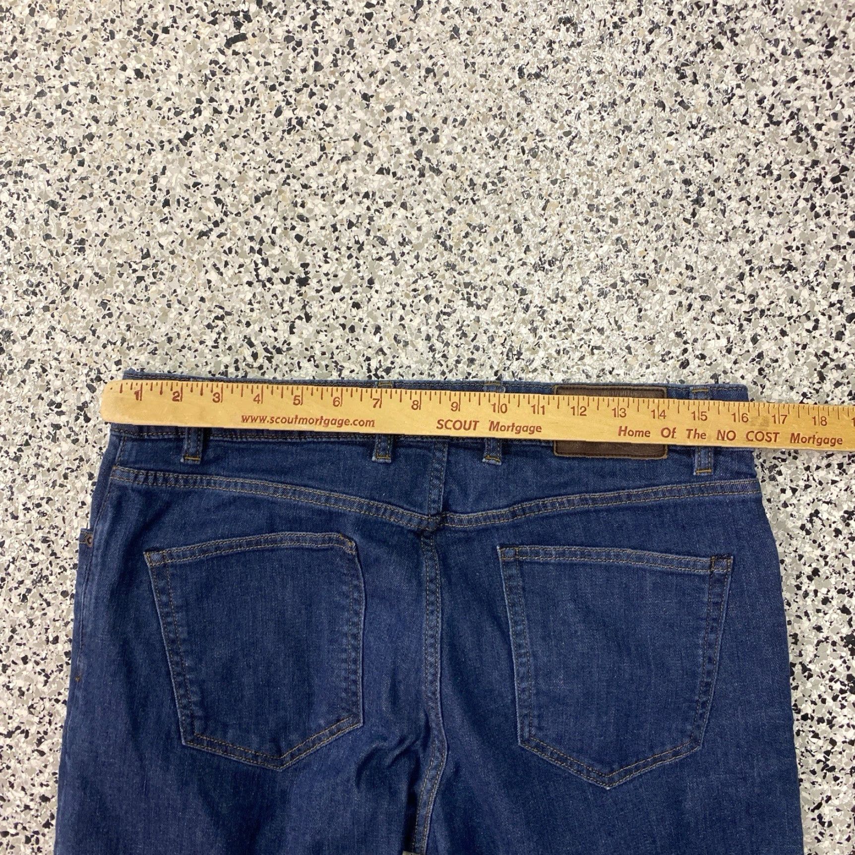 Peter Millar Peter Millar Crown Jeans Men’s 34 Medium Wash Denim Blue 5 Pocket Pants Size US 32 / EU 48 - 4 Thumbnail