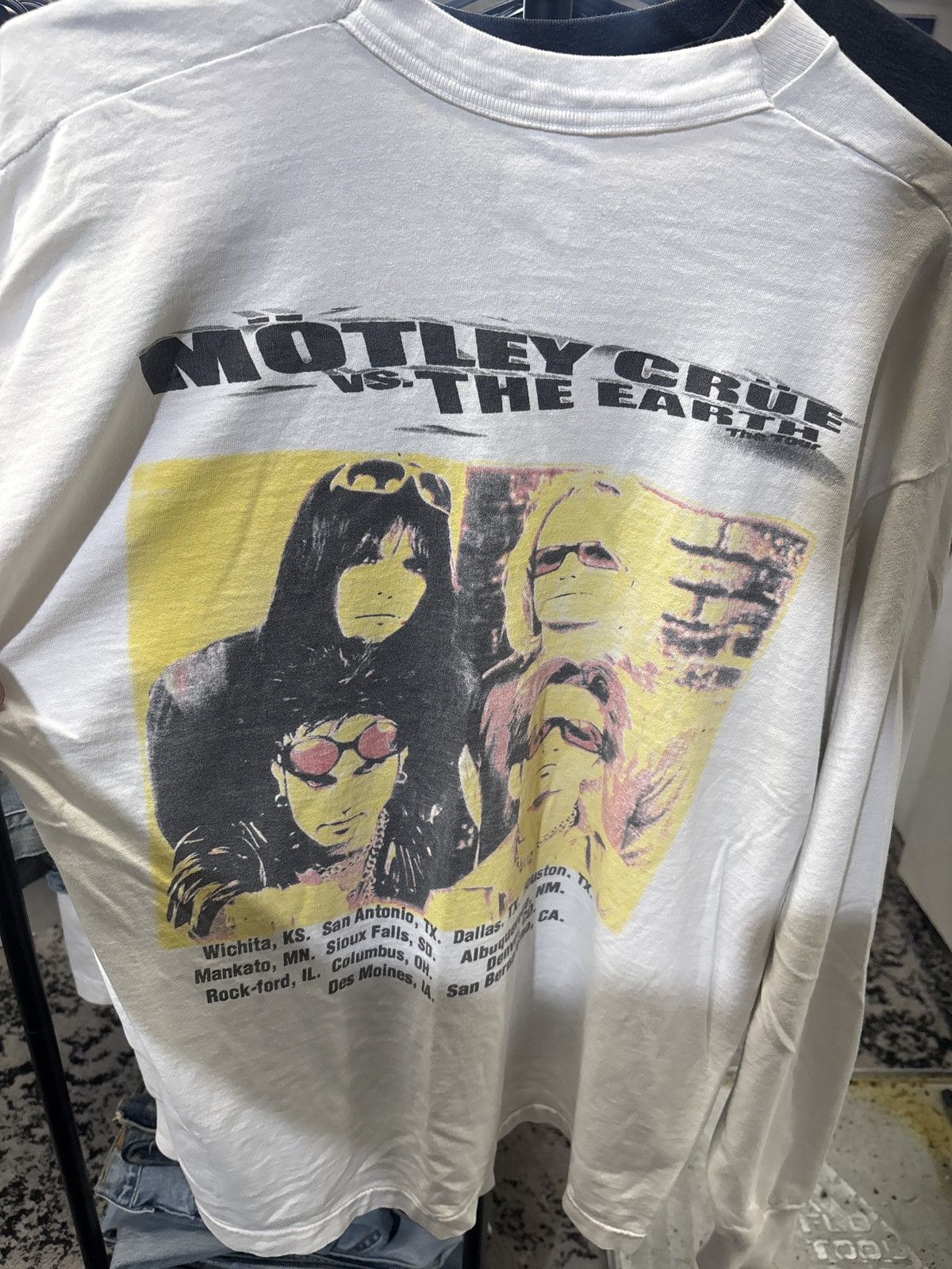 Band Tees Vtg Motley Crue Longsleeve Size US XL / EU 56 / 4 - 2 Thumbnail
