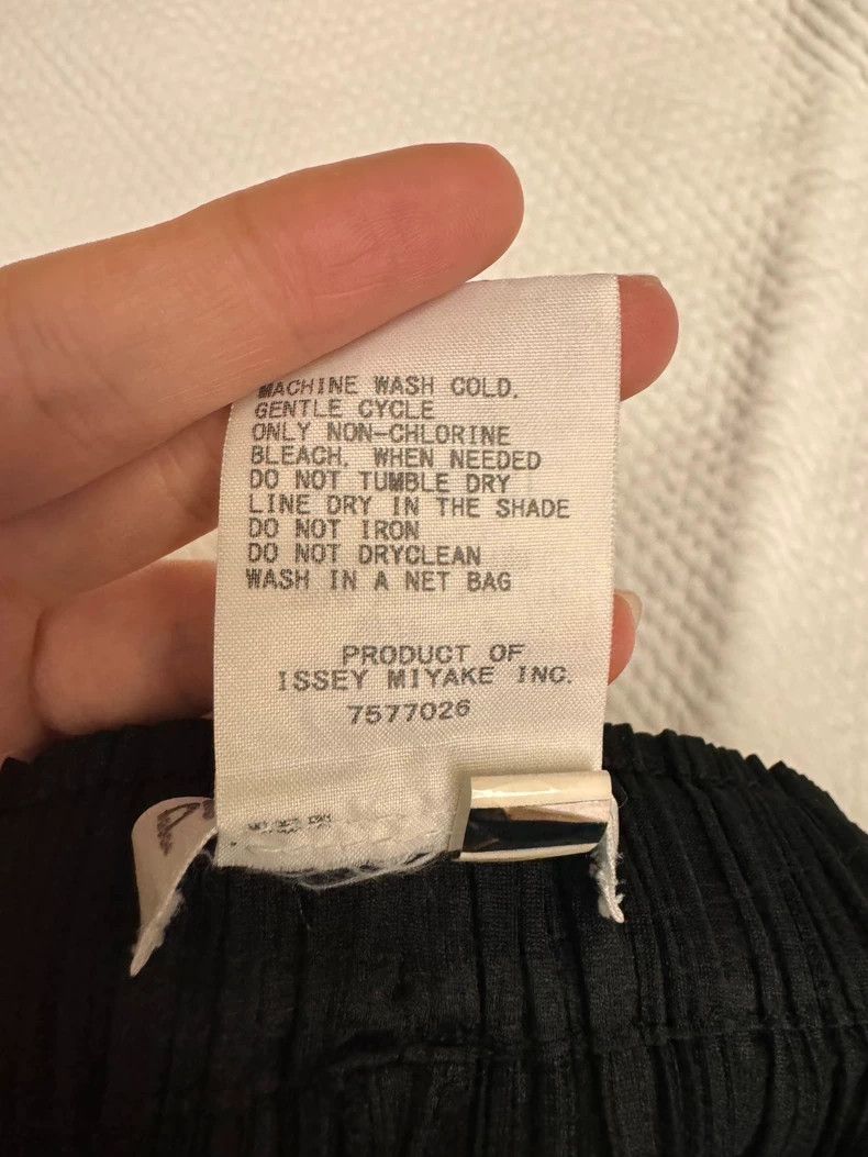 Issey Miyake issey miyake size:4 Black capri pants 2505-Nextarrow Size US 26 / EU 42 - 5 Thumbnail