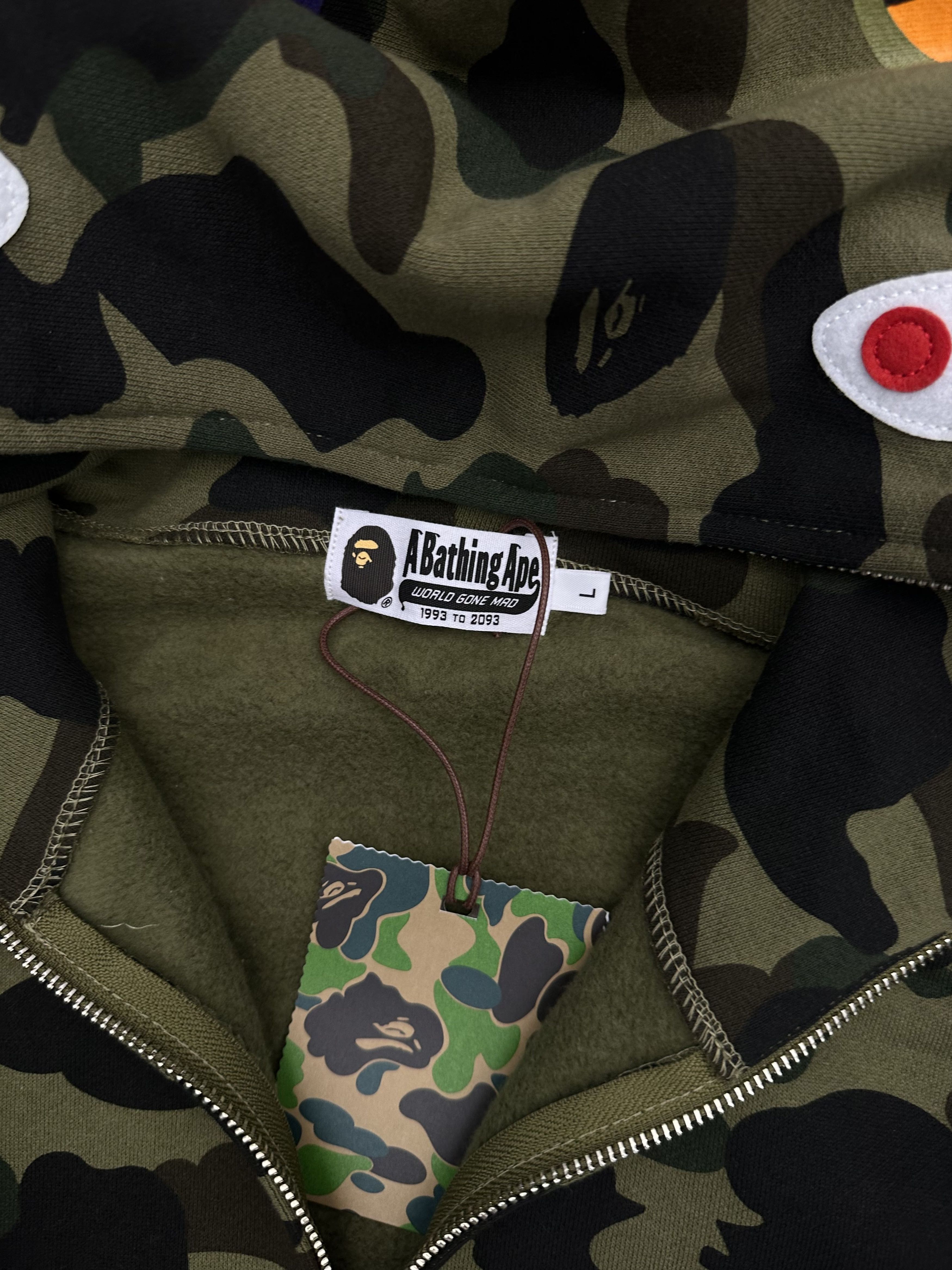Bape 1st Camo Shark Full Zip Hoodie Size US L / EU 52-54 / 3 - 7 Thumbnail