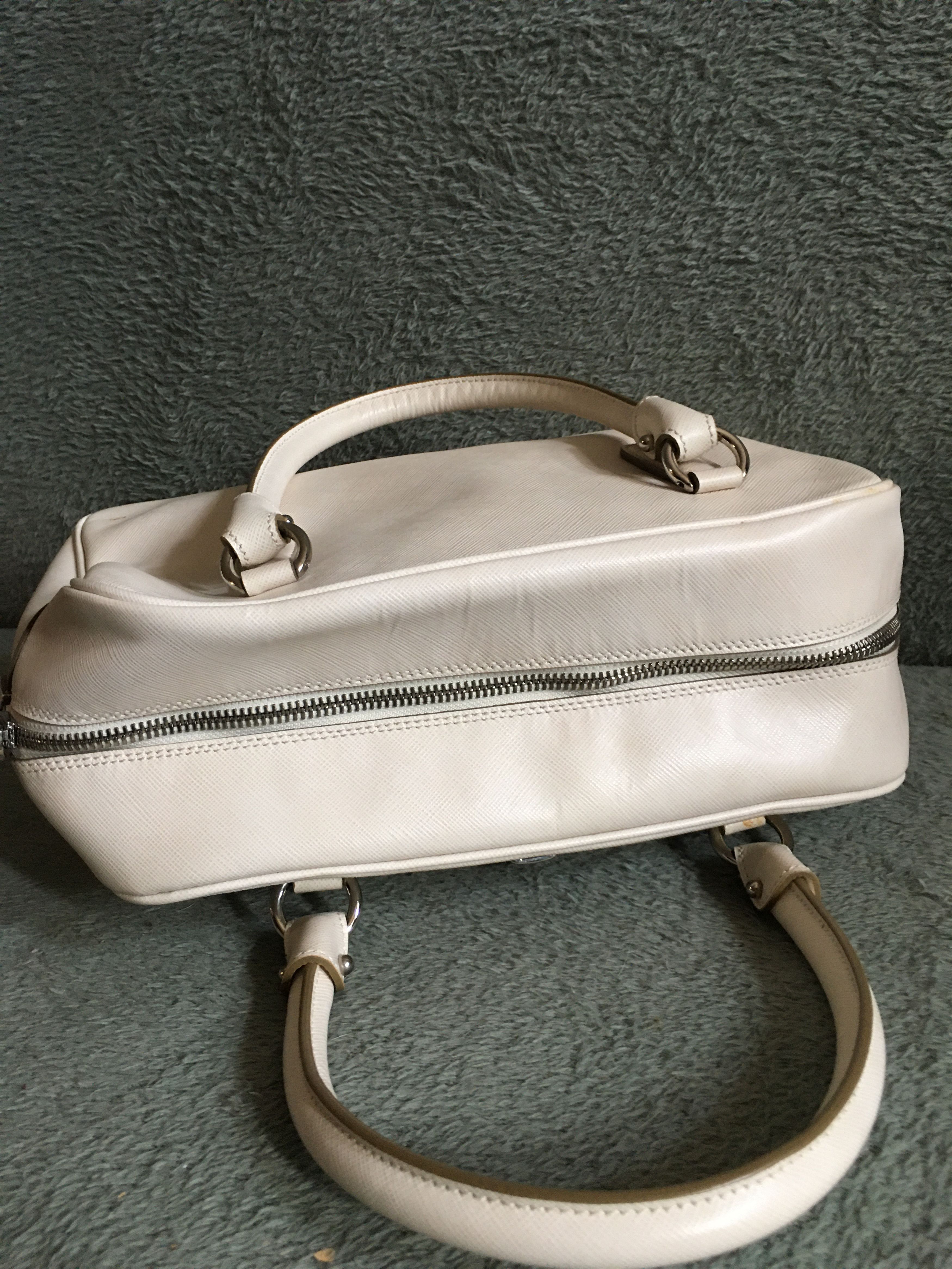 Salvatore Ferragamo Salvatore Ferragamo Cream Saffiano Leather Satchel Bag Size ONE SIZE - 6 Thumbnail