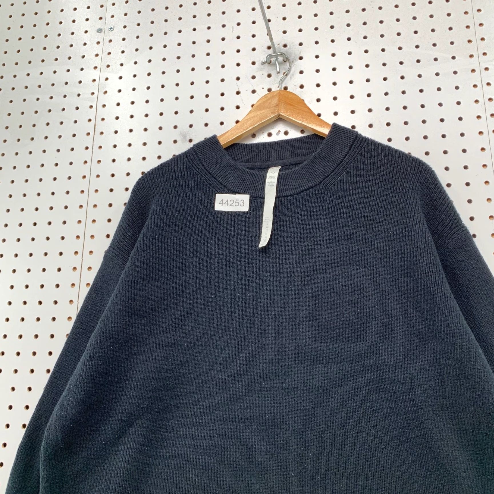 Lululemon Lululemon Merino Wool Pullover Sweater Womens Size 12 Black RIb Knit Size XL / US 12-14 / IT 48-50 - 4 Thumbnail