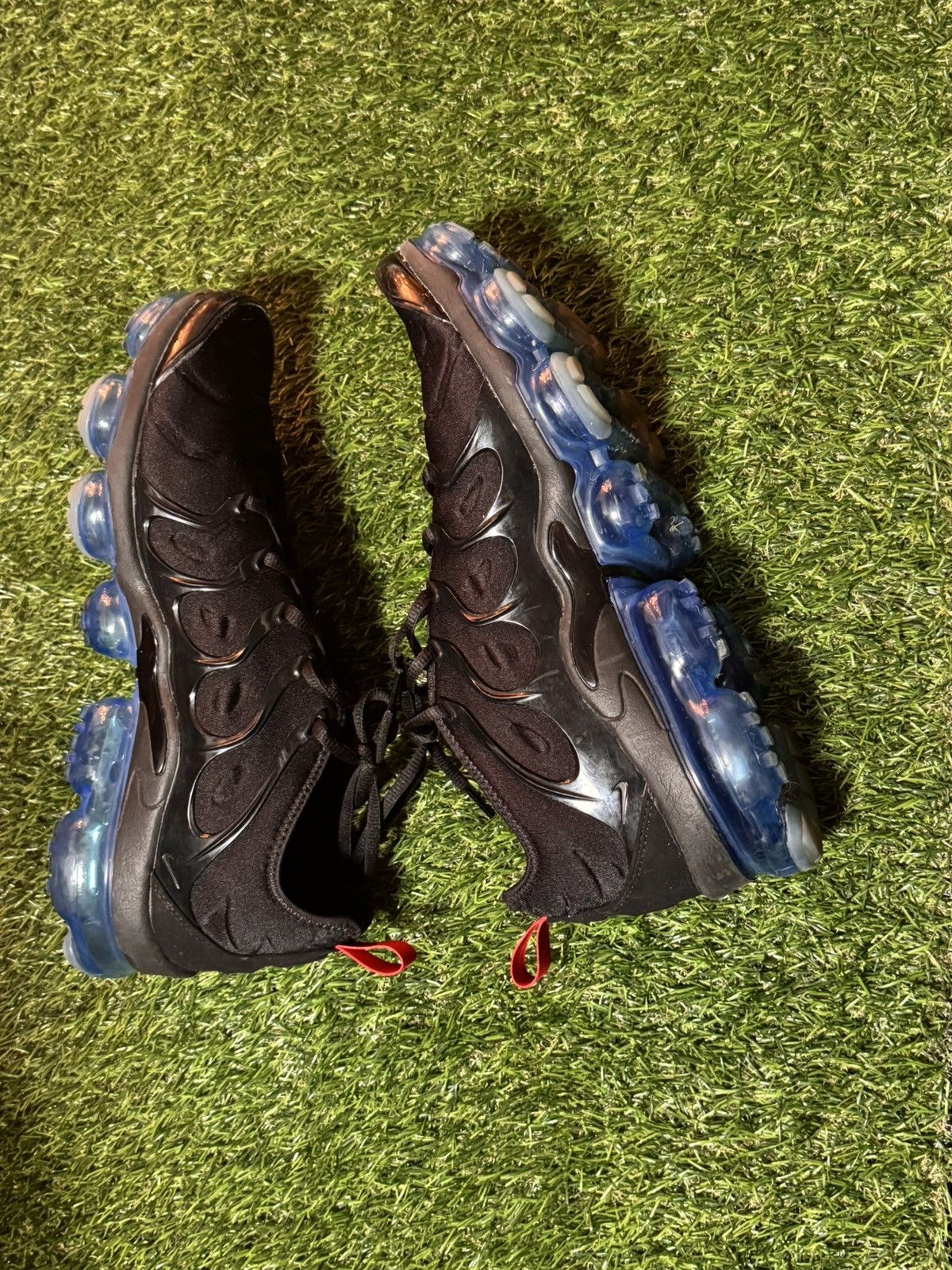 Nike Nike Vapormax Plus Black Red Blue Size US 11.5 / EU 44-45 - 2 Thumbnail