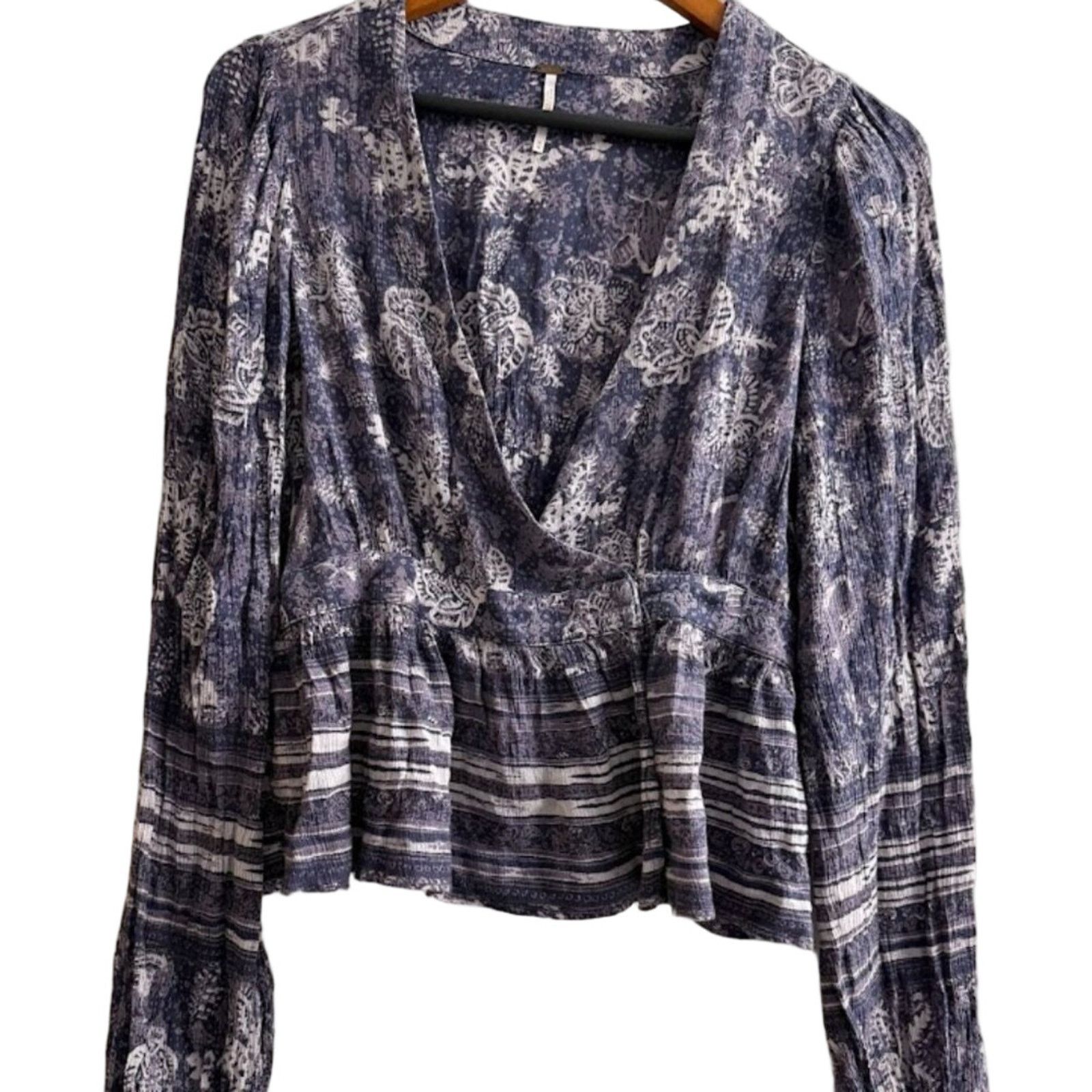 Free People Free People Wrap Top Size Medium Size M / US 6-8 / IT 42-44 - 1 Thumbnail
