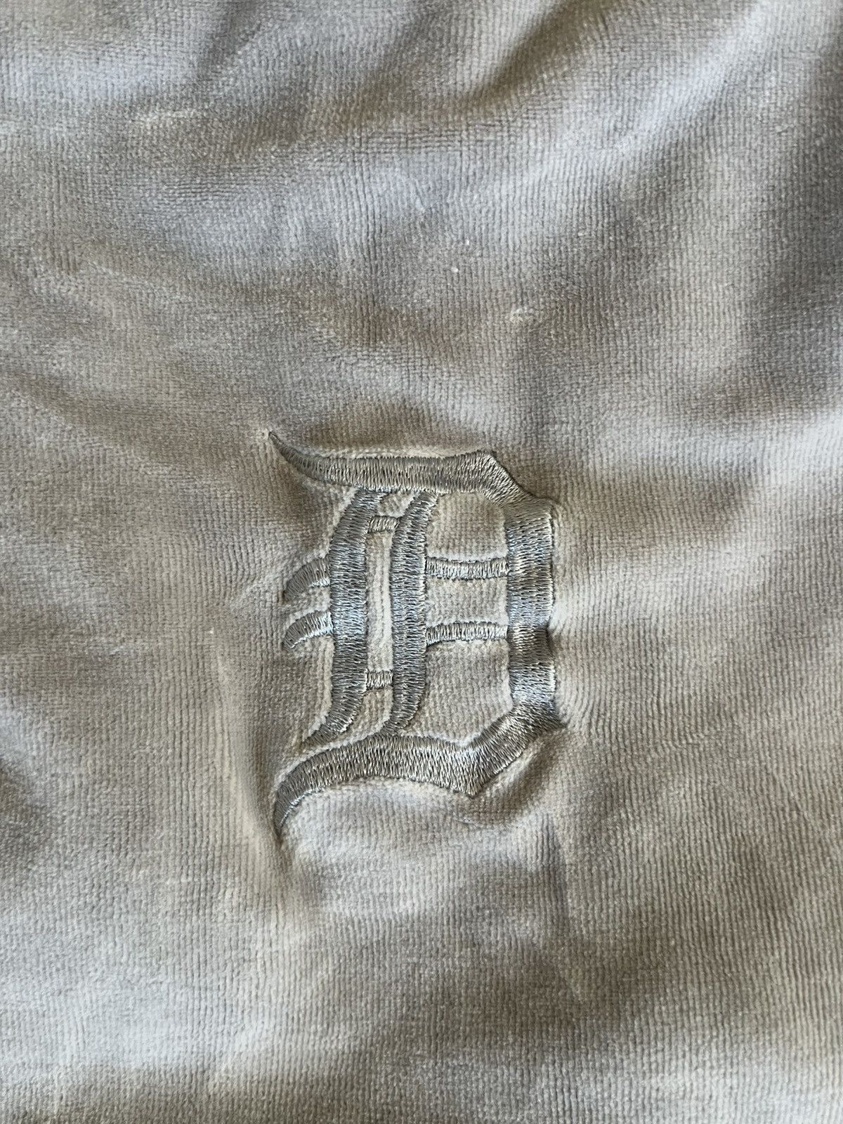 MLB × Vintage MLB Detroit Tigers Velvet Tee Size US L / EU 52-54 / 3 - 3 Thumbnail