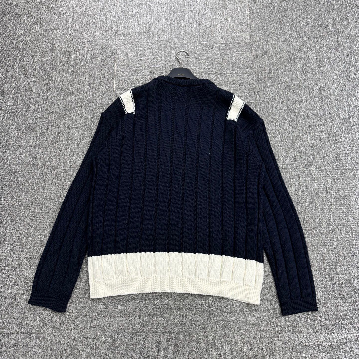 Giorgio Armani ARMANI embroidered logo wool knit sweater 56 Size US XL / EU 56 / 4 - 5 Thumbnail