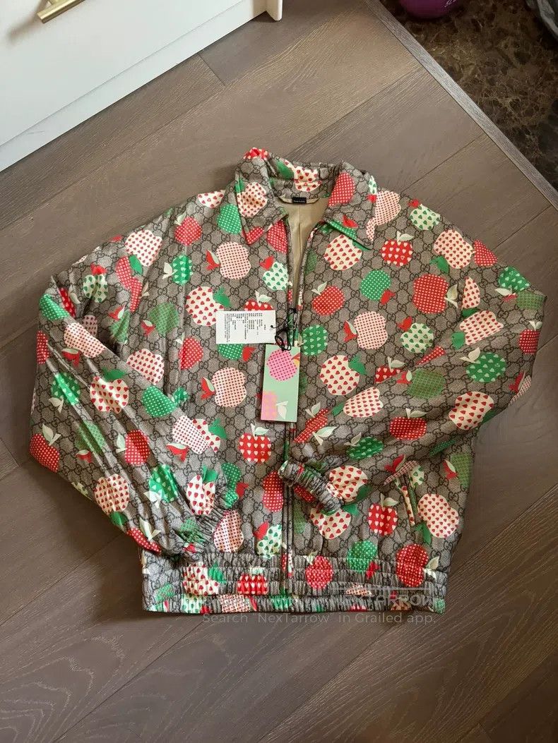 Gucci Gucci Valentine's Day limited apple logo cotton jacket Size US S / EU 44-46 / 1 - 1 Thumbnail