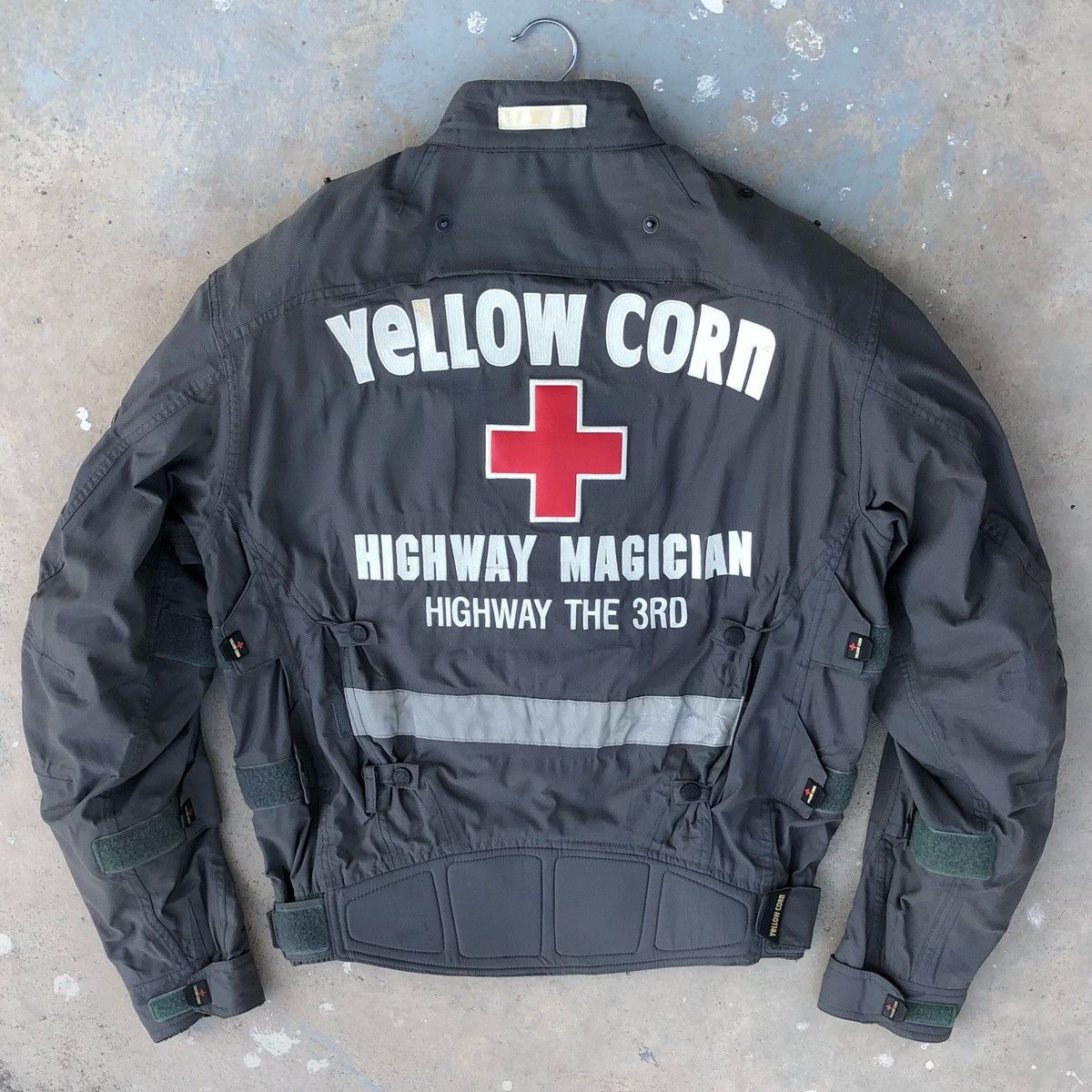 YELLOW CORN YellowCorn Racing highway Magician Highway 3RD Riders ...