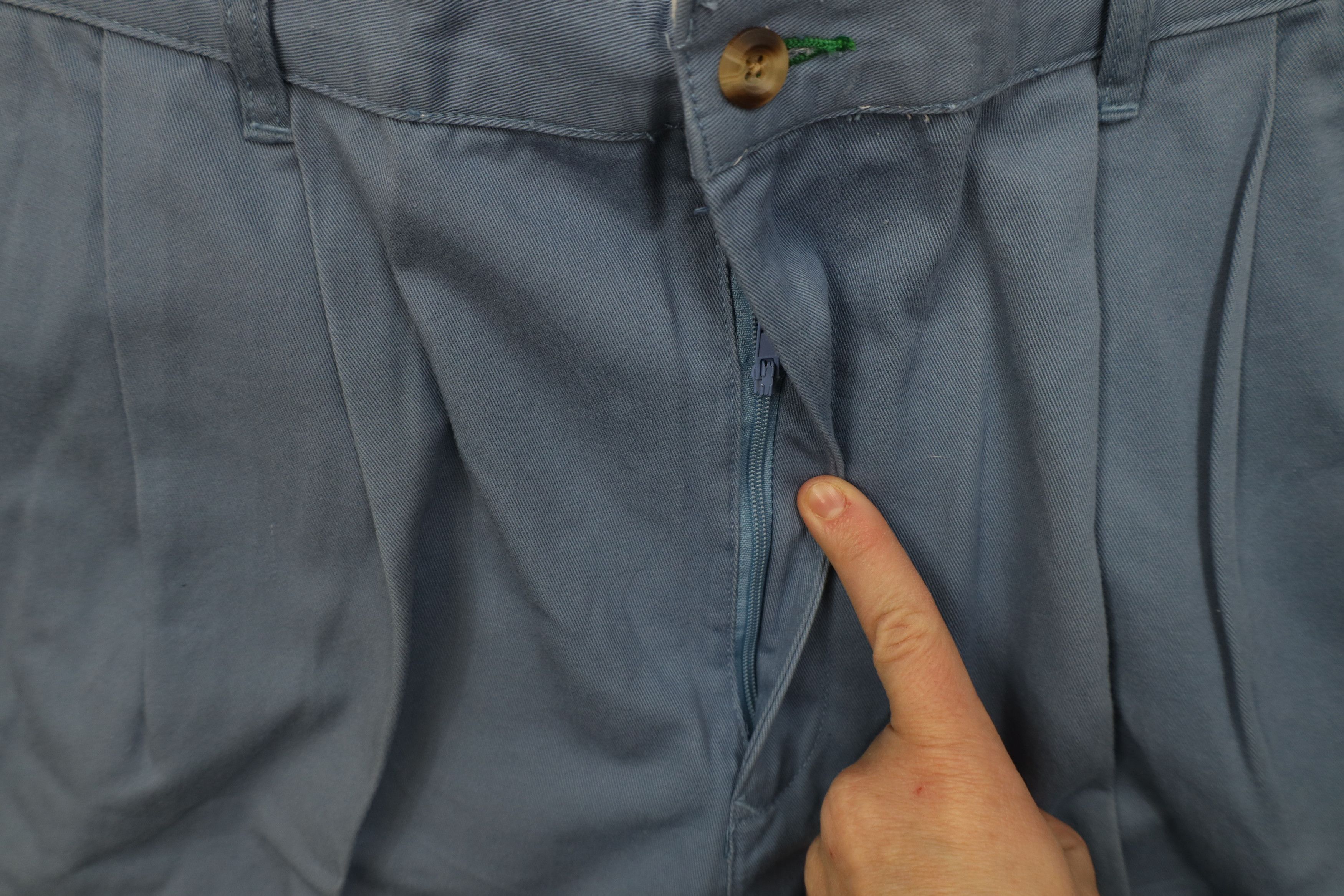 Tommy Hilfiger Deadstock Vintage 90s Tommy Hilfiger Chino Golf Shorts Blue Size US 35 - 5 Thumbnail