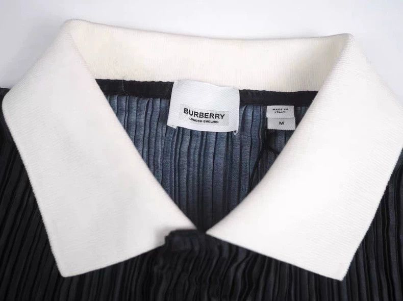 Burberry Burberry FW20 Burberry Black Pleated Polo Shirt Size US M / EU 48-50 / 2 - 3 Thumbnail