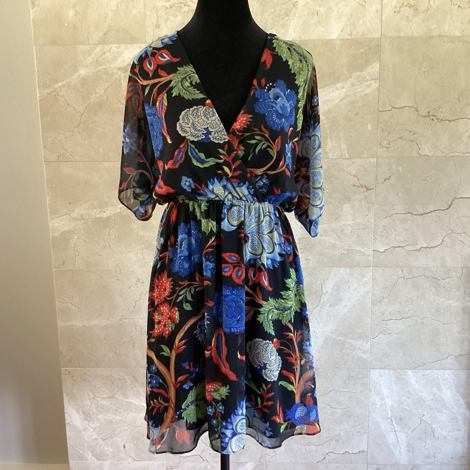 Alice + Olivia Alice + Olivia Cay Alder Floral Mini Dress Size 4 Black Fall Size S / US 4 / IT 40 - 6 Thumbnail