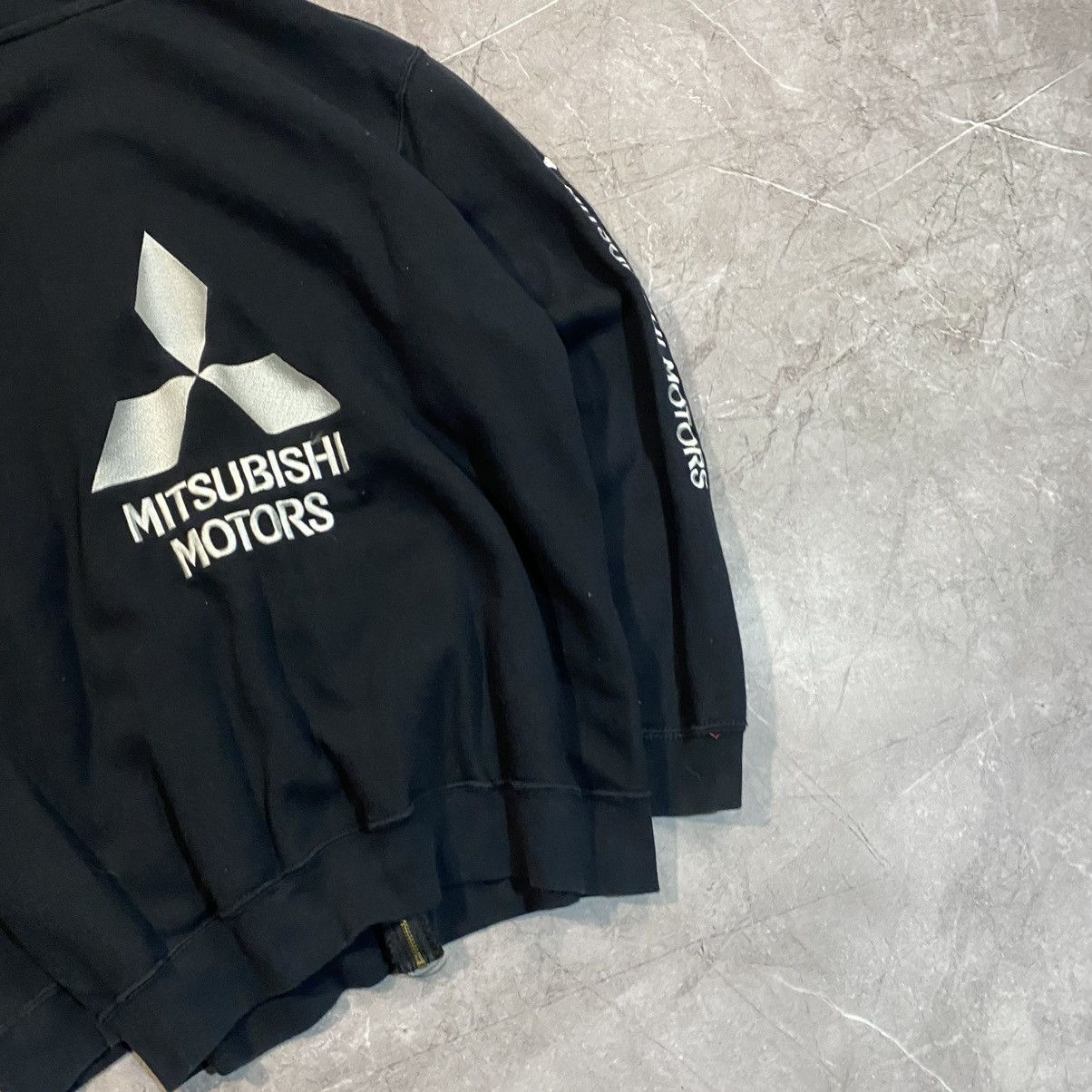 Vintage VINTAGE MITSUBISHI MOTORS ZIP HOODIE BIG LOGO 00s Size US L / EU 52-54 / 3 - 4 Thumbnail