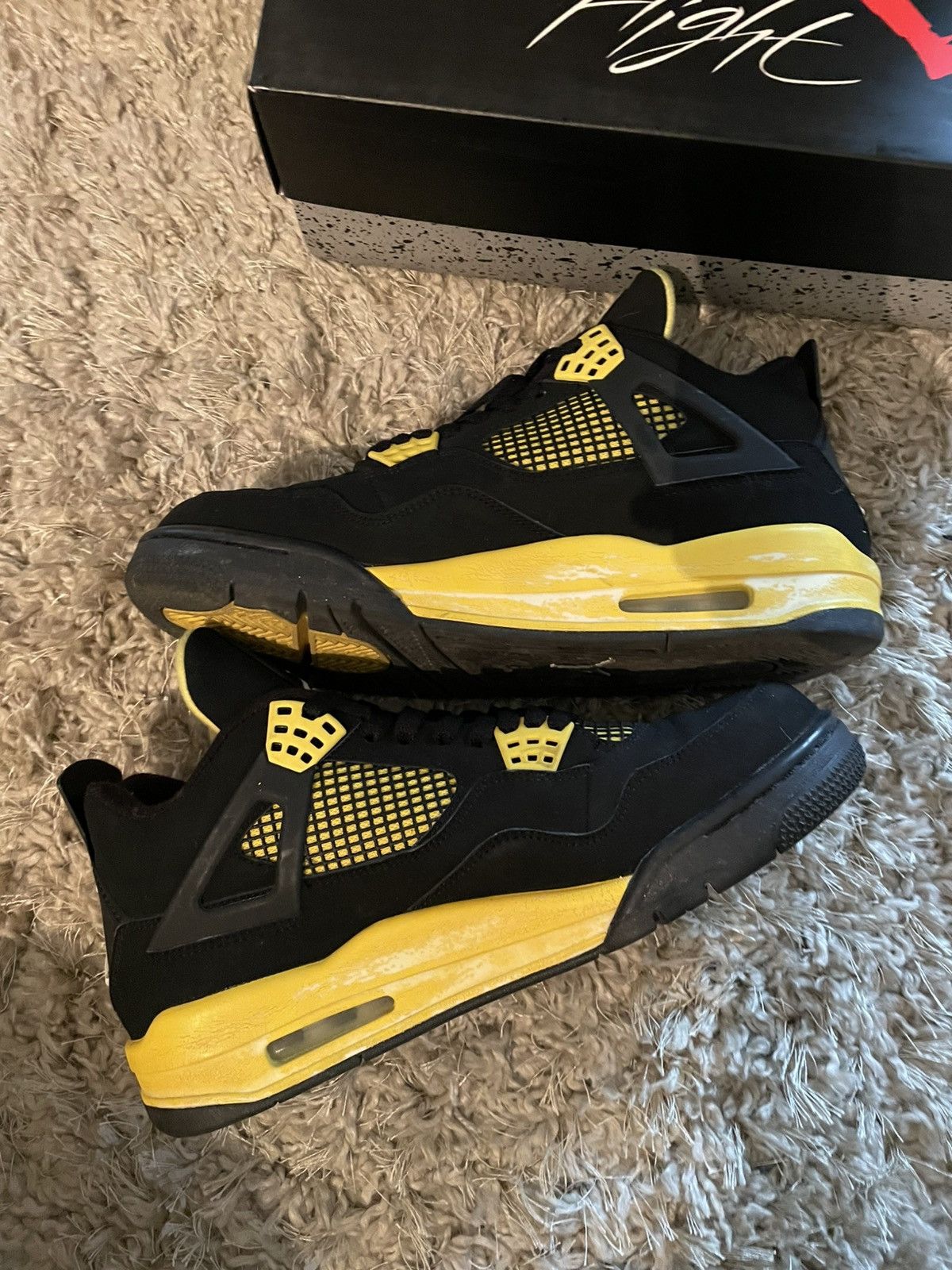 Jordan Brand Jordan 4 Thunder 2012 Size US 9 / EU 42 - 3 Thumbnail