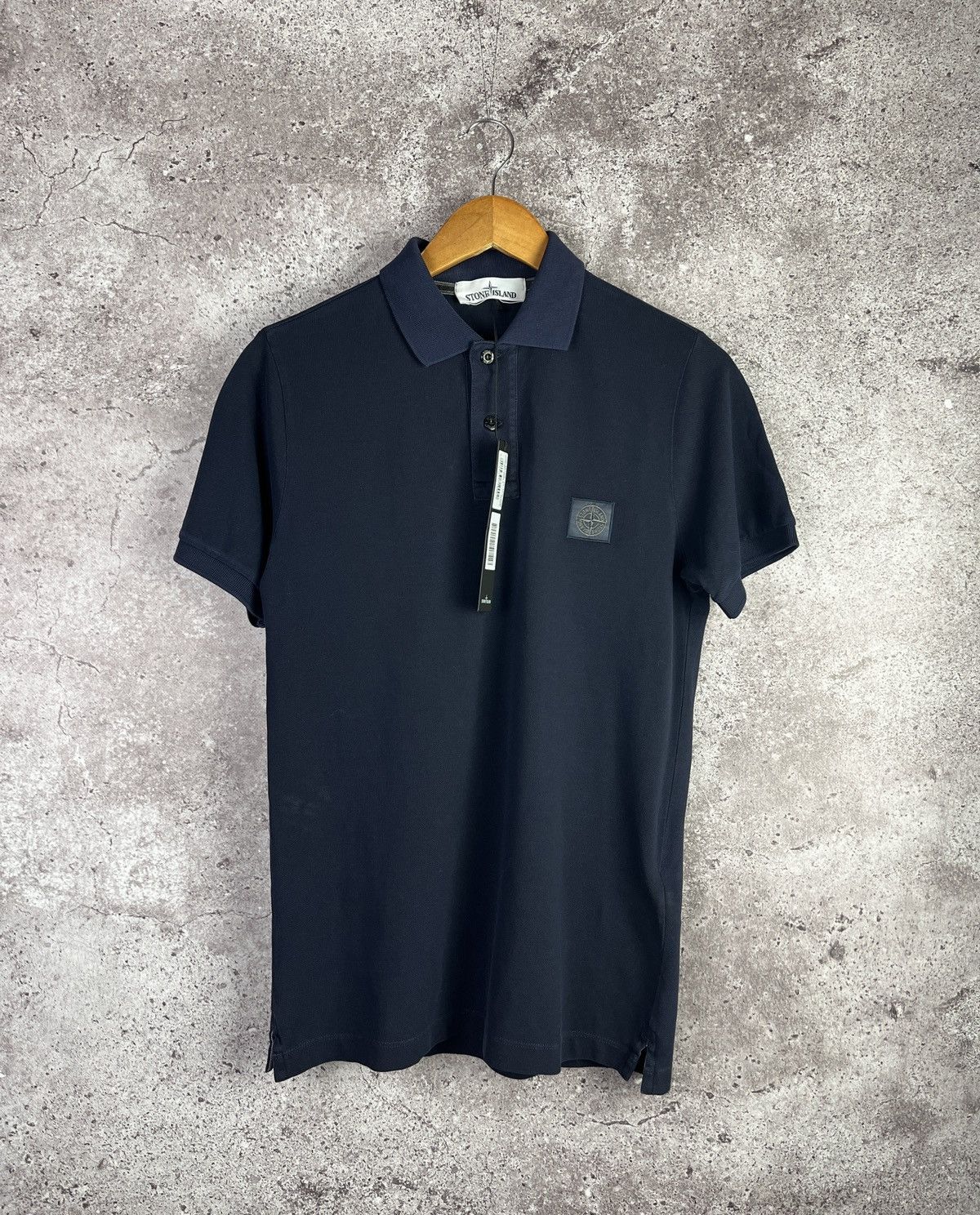 Stone Island Garment Dyed Polo Shirt Navy Blue Tonal Compass PatchProgram Size US S / EU 44-46 / 1 - 1 Thumbnail