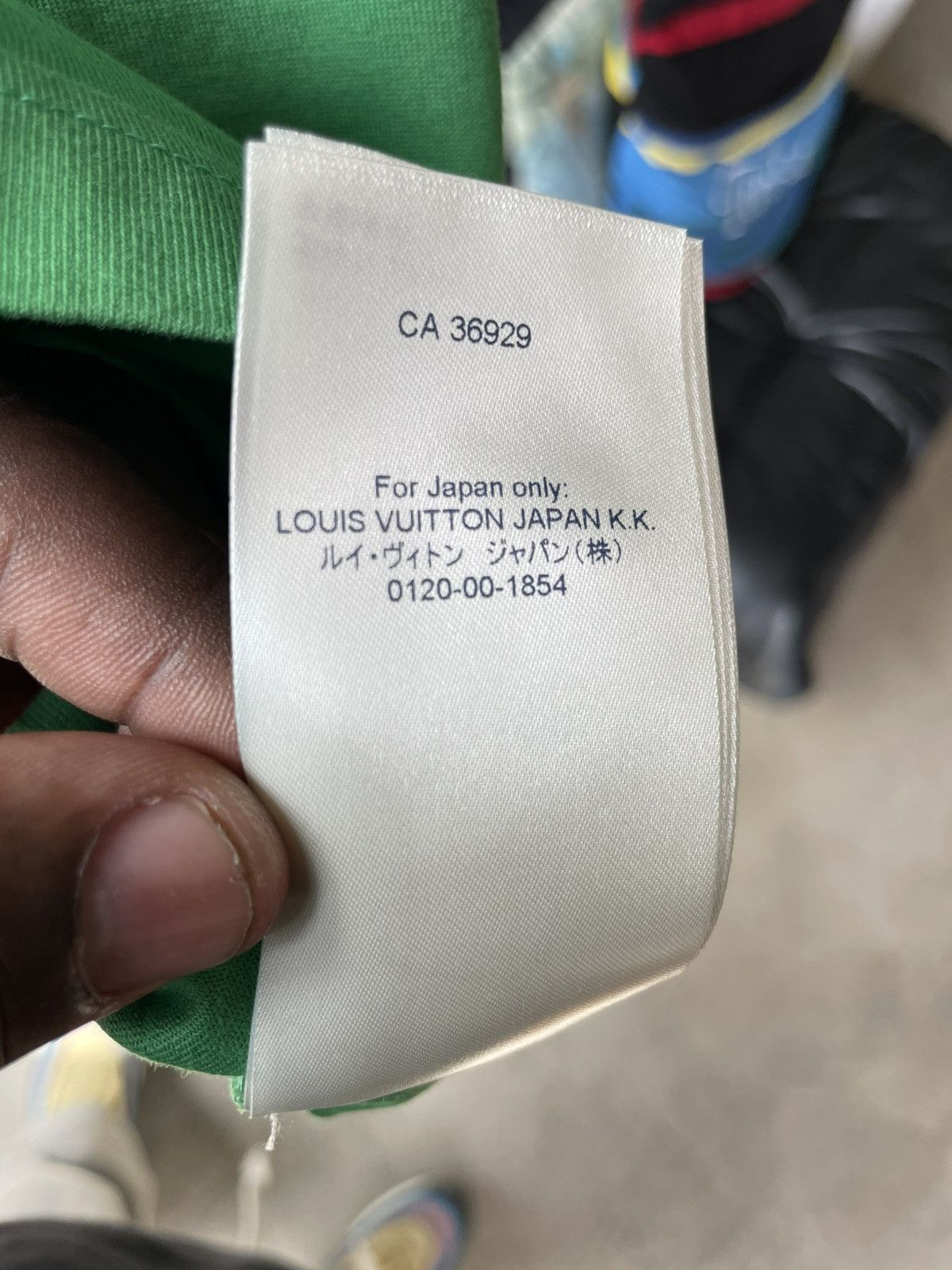 Louis Vuitton Louis Vuitton LV Debossed Tee Size US XXL / EU 58 / 5 - 12 Thumbnail