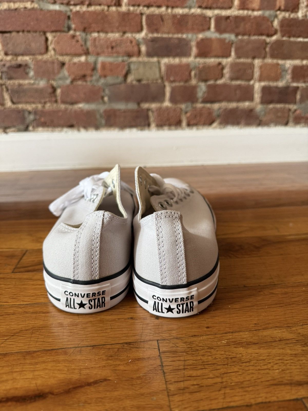 Converse Puddy Grey Low Top Converse (LIKE NEW) Size US 10 / EU 43 - 4 Thumbnail