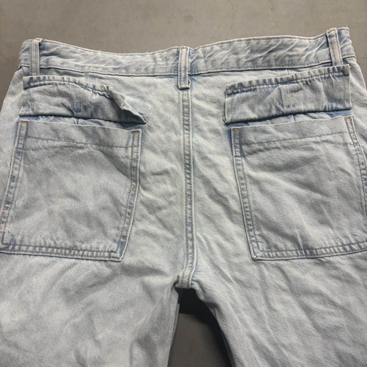 Vintage Crazy Vintage Y2K/2000s Super Baggy Skater Style Streetwear Light Wash Denim Jeans! Size US 35 - 6 Thumbnail