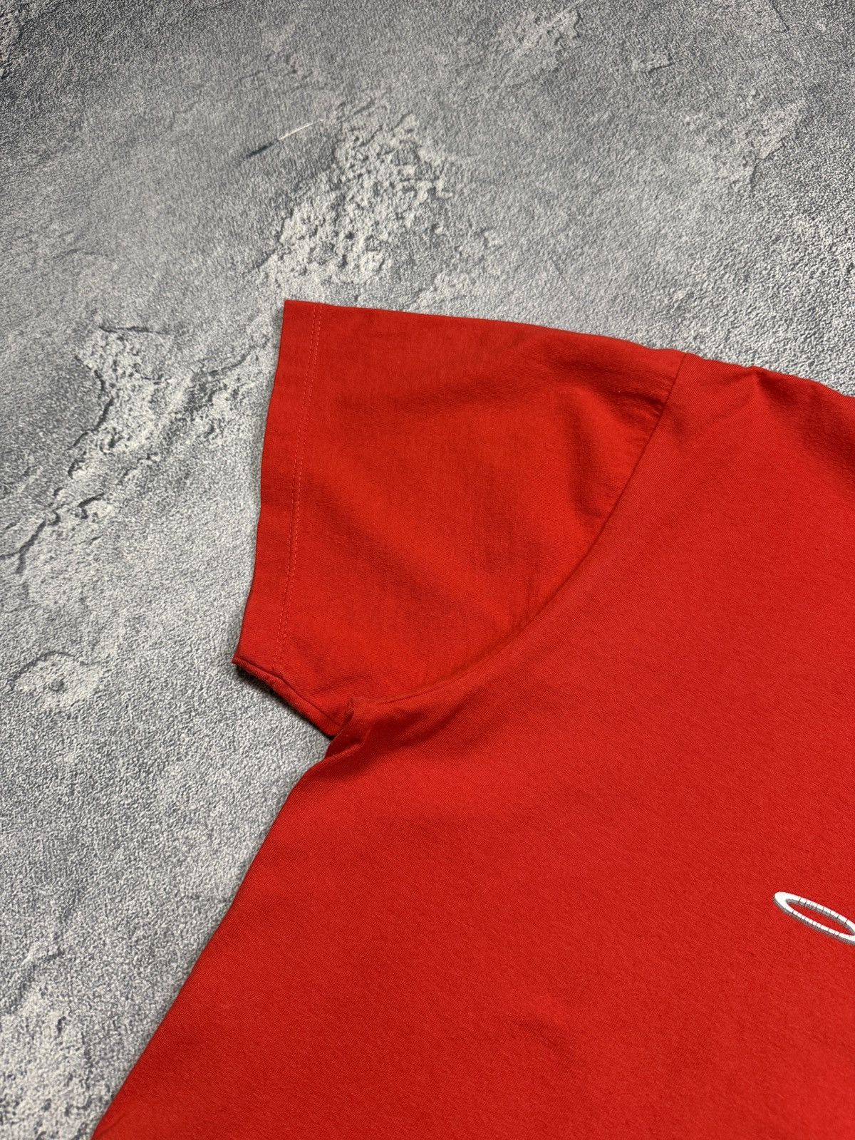 Oakley Vintage OAKLEY Surf Software Tee Size US L / EU 52-54 / 3 - 4 Thumbnail