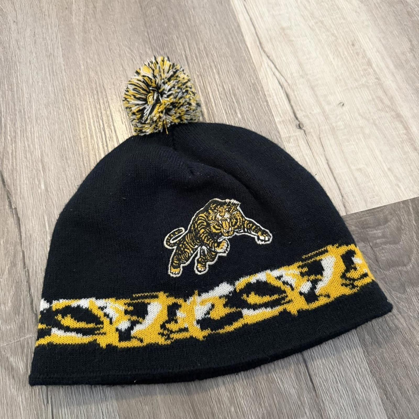 Puma Vintage Hamilton tiger cats Pom Pom puma beanie 90s OS Size ONE SIZE - 1 Thumbnail
