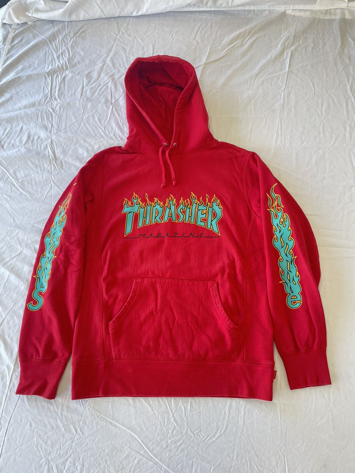 Supreme Thrasher hotsell Magenta Hoodie