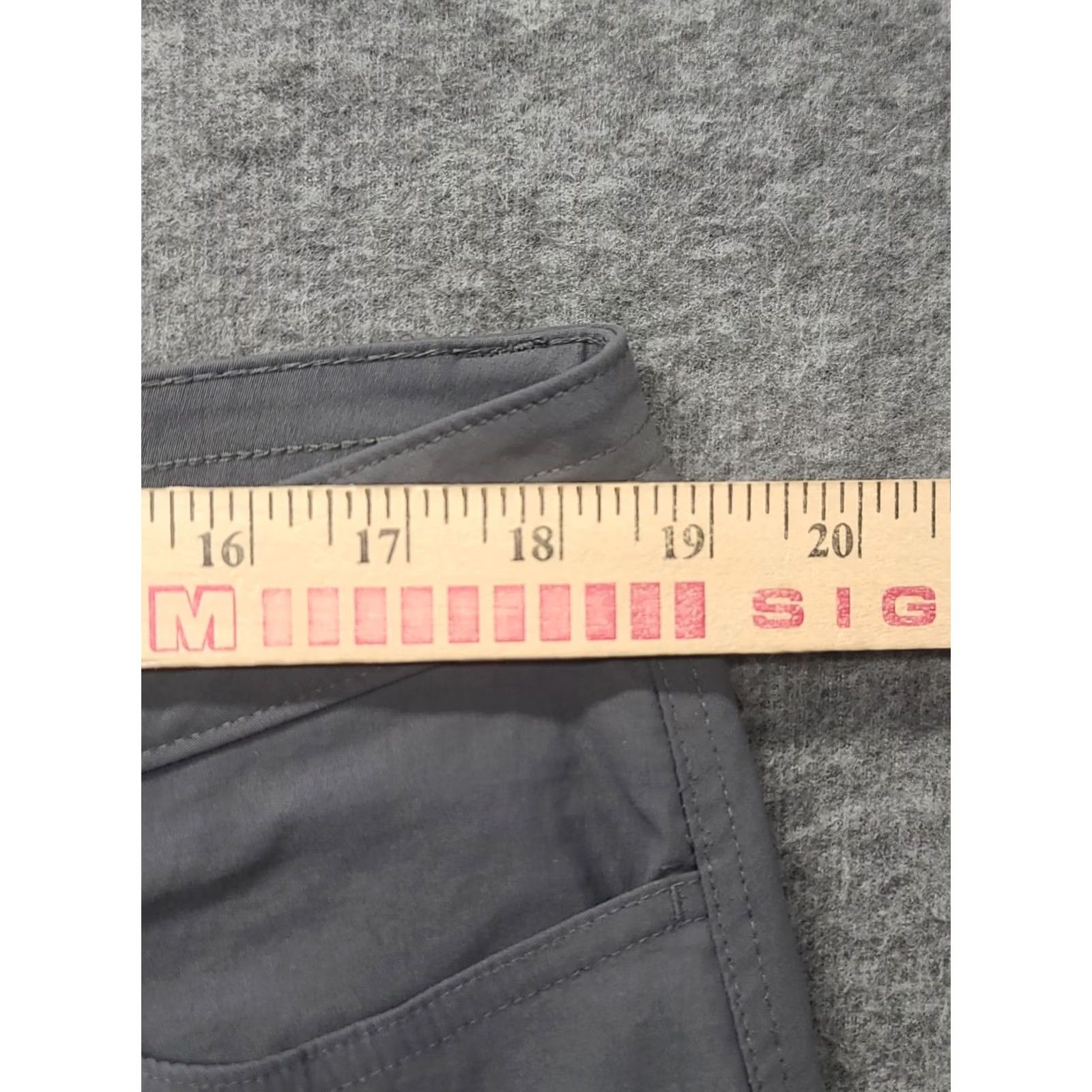 Eddie Bauer Eddie Bauer Pants Womens 18x32 First Ascent Active Fit Hiking Gorpcore Cargo Utility Outdoor Size 40" / US 18 - 3 Thumbnail