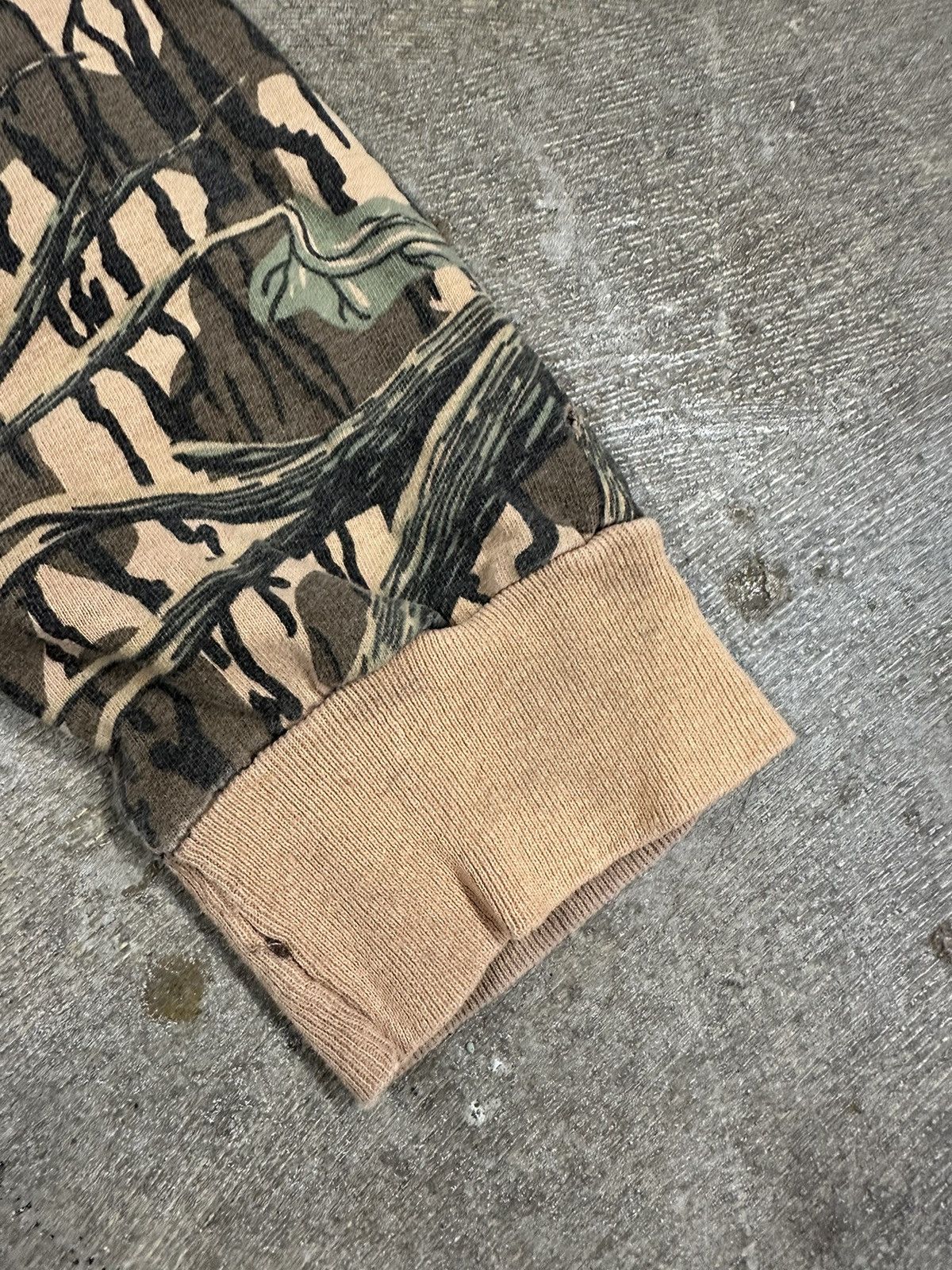 Mossy Oaks Vintage 90s Mossy Oak Original Camo LS Pocket T-Shirt Size US XL / EU 56 / 4 - 16 Thumbnail