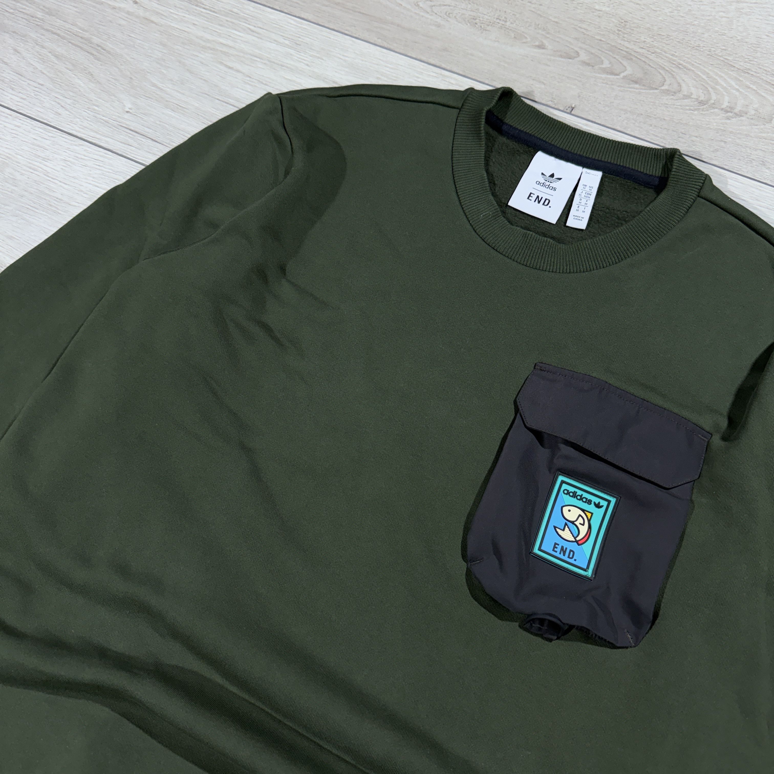 Adidas × END. Adidas x END. Khaki Utility Pocket Sweatshirt Size M Size US M / EU 48-50 / 2 - 4 Thumbnail