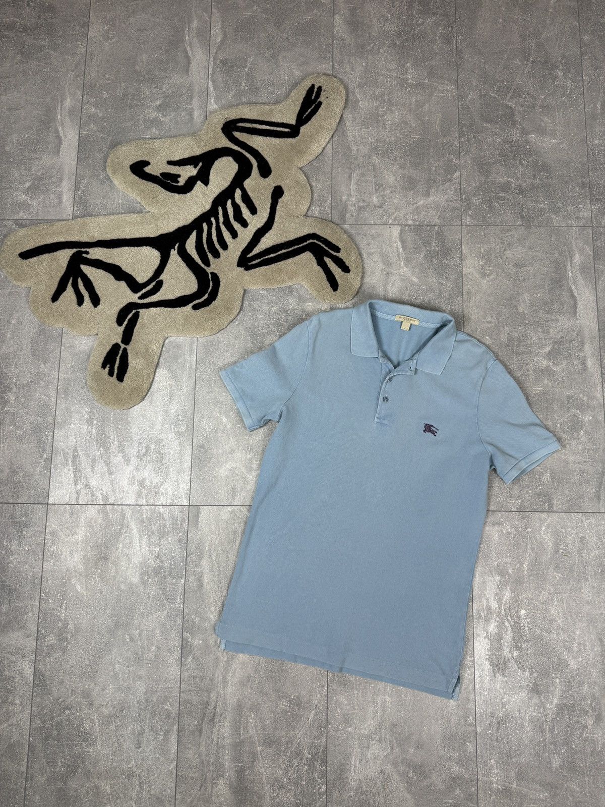 Burberry × Vintage Vintage Burberry Brit polos metal logo luxury tee T-shirt Size US M / EU 48-50 / 2 - 1 Thumbnail