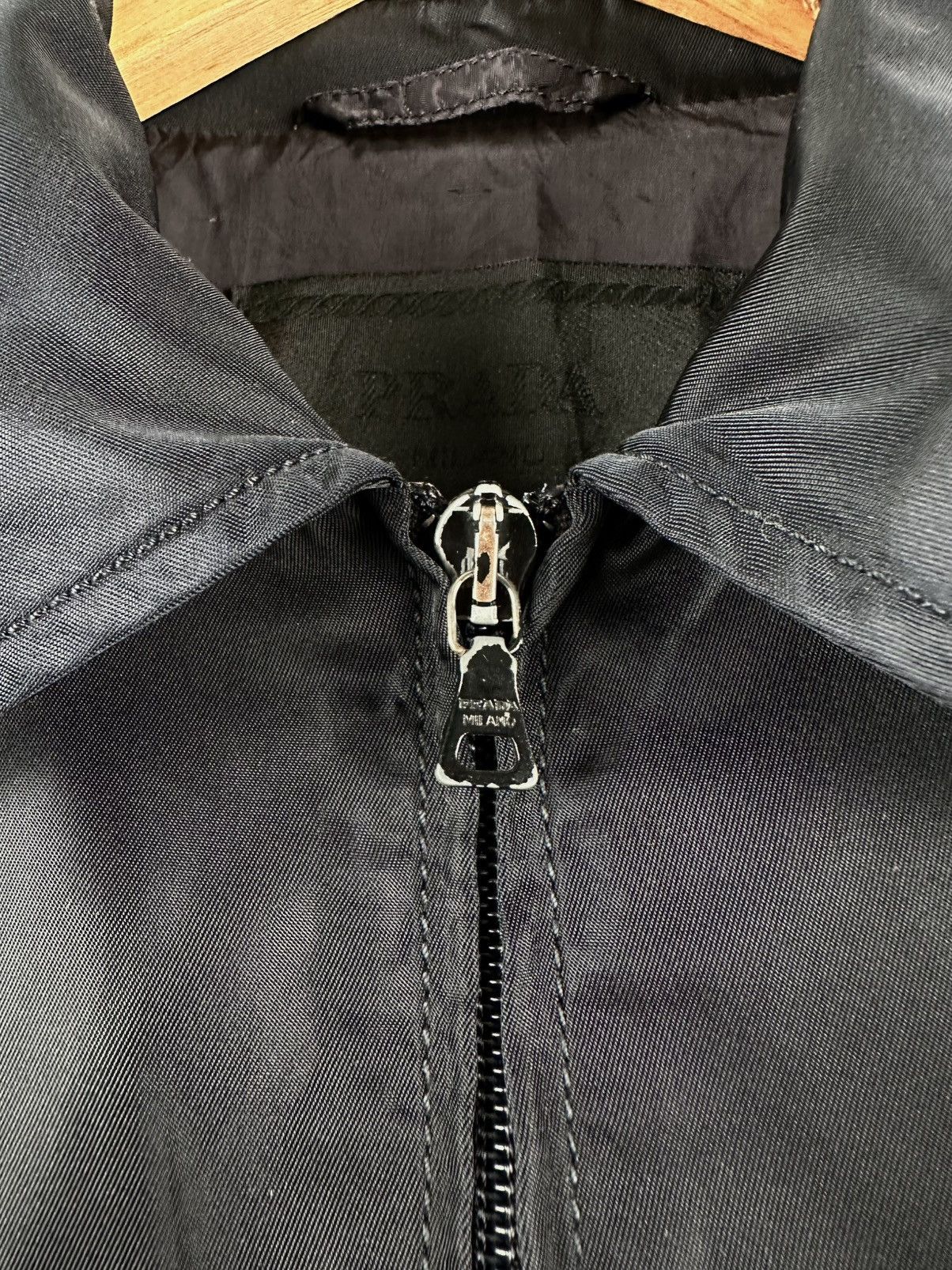 Prada Prada - Vintage - Nylon Zip-Up Jacket in Navy Size US L / EU 52-54 / 3 - 11 Thumbnail