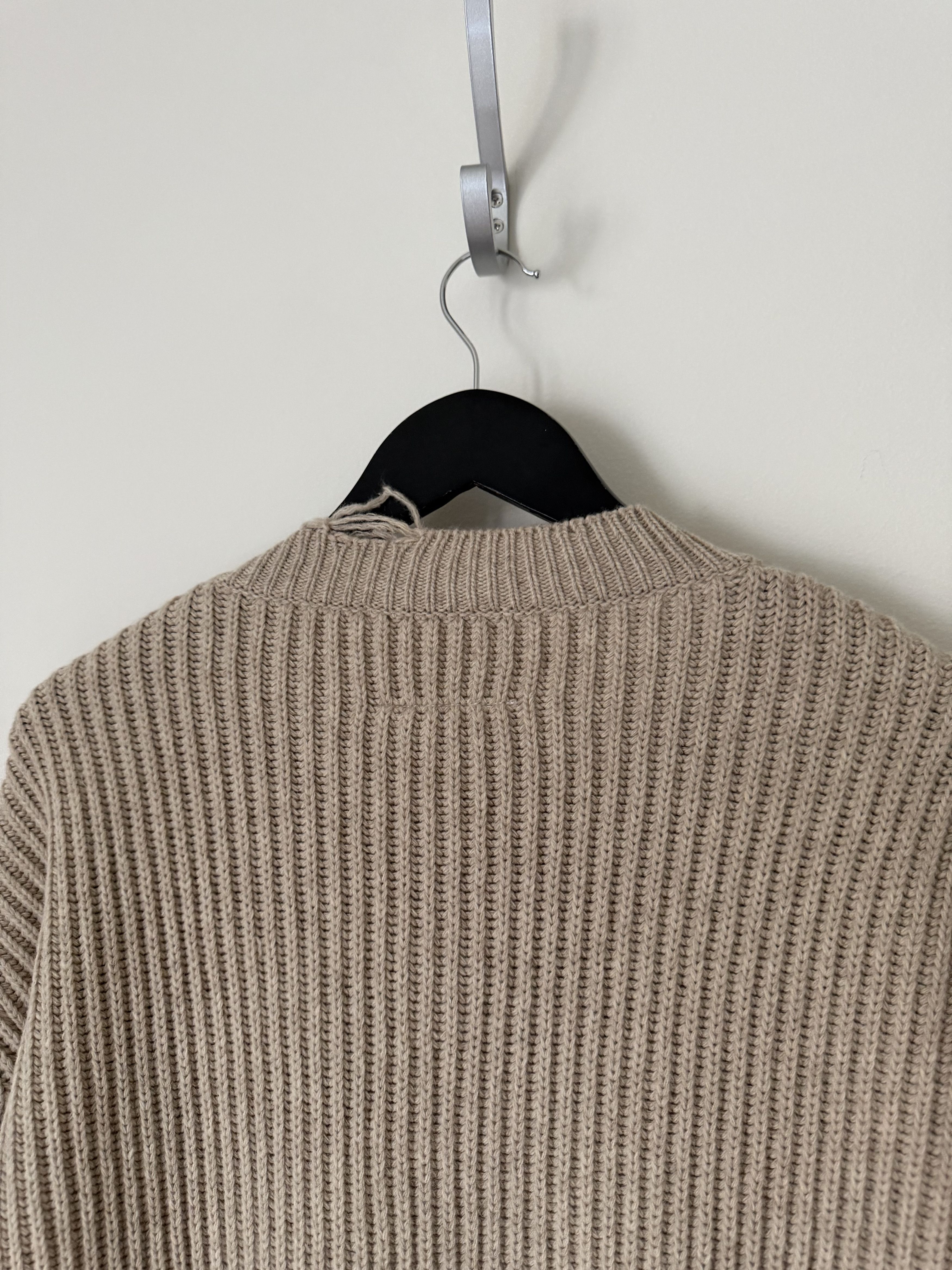 MM6 MM6 Maison Margiela Distressed V-Neck Sweater in Beige Size US L / EU 52-54 / 3 - 6 Thumbnail