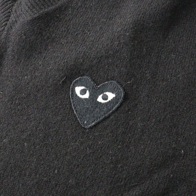 Comme des Garcons PLAY Sweater Heart Patch Wool V-neck Knit Black Size US S / EU 44-46 / 1 - 6 Thumbnail