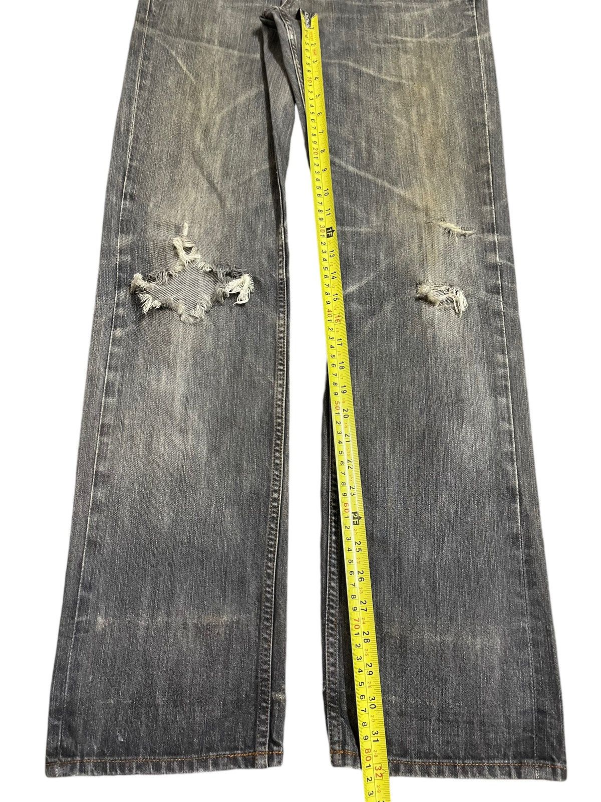 Uniqlo Vintage Japanese Uniqlo Faded Wash Style Distressed Jeans Size US 30 / EU 46 - 13 Thumbnail