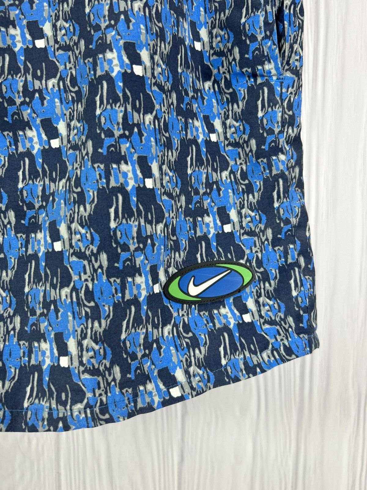 Nike Nike Vintage 90s Blue Pattern Logo Shorts Size M Size US 32 / EU 48 - 4 Thumbnail