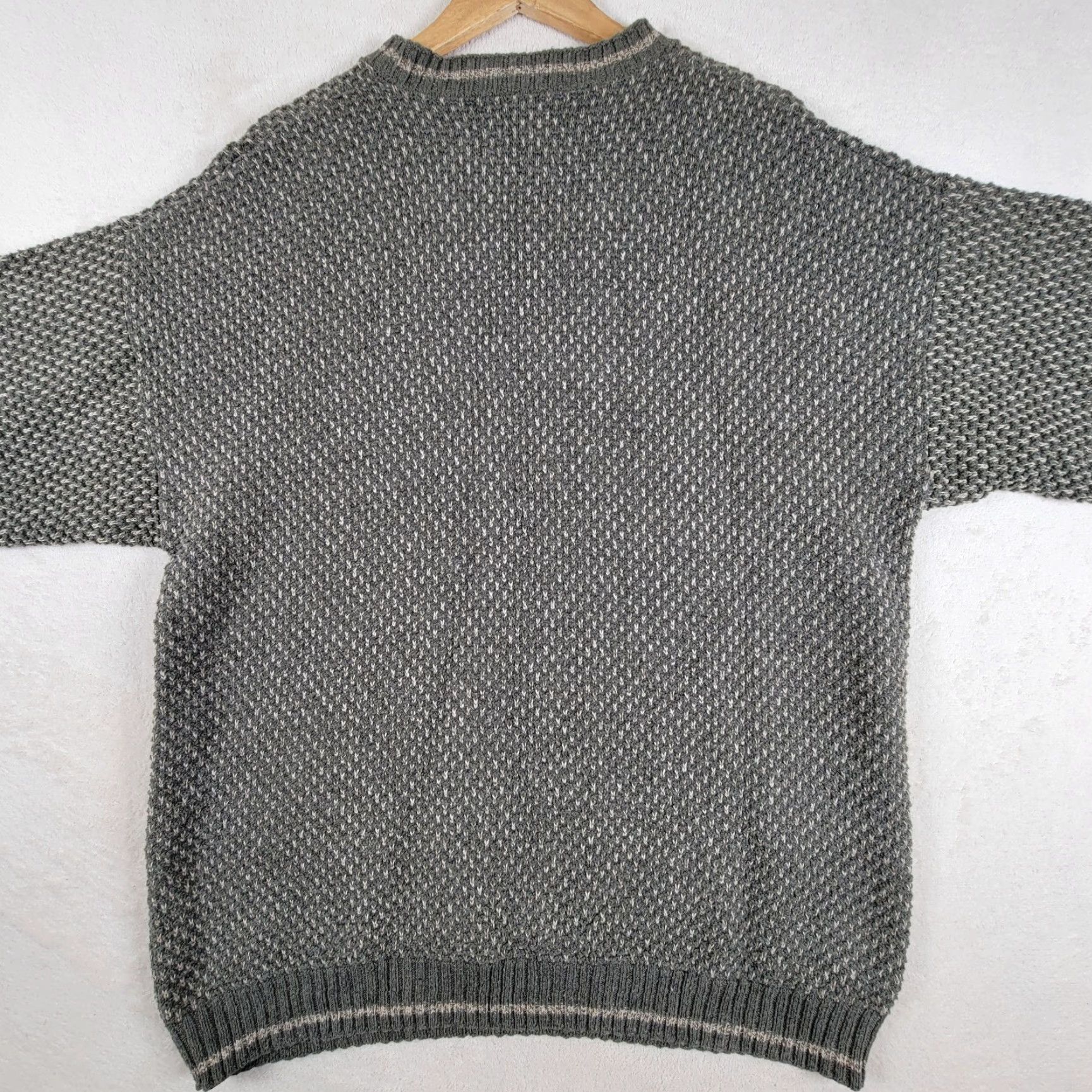 Vintage VINTAGE Woolrich Men's Large Tall Crew Neck Sweater - Gray USA Made Pullover Knit Shirt Size US L / EU 52-54 / 3 - 3 Thumbnail